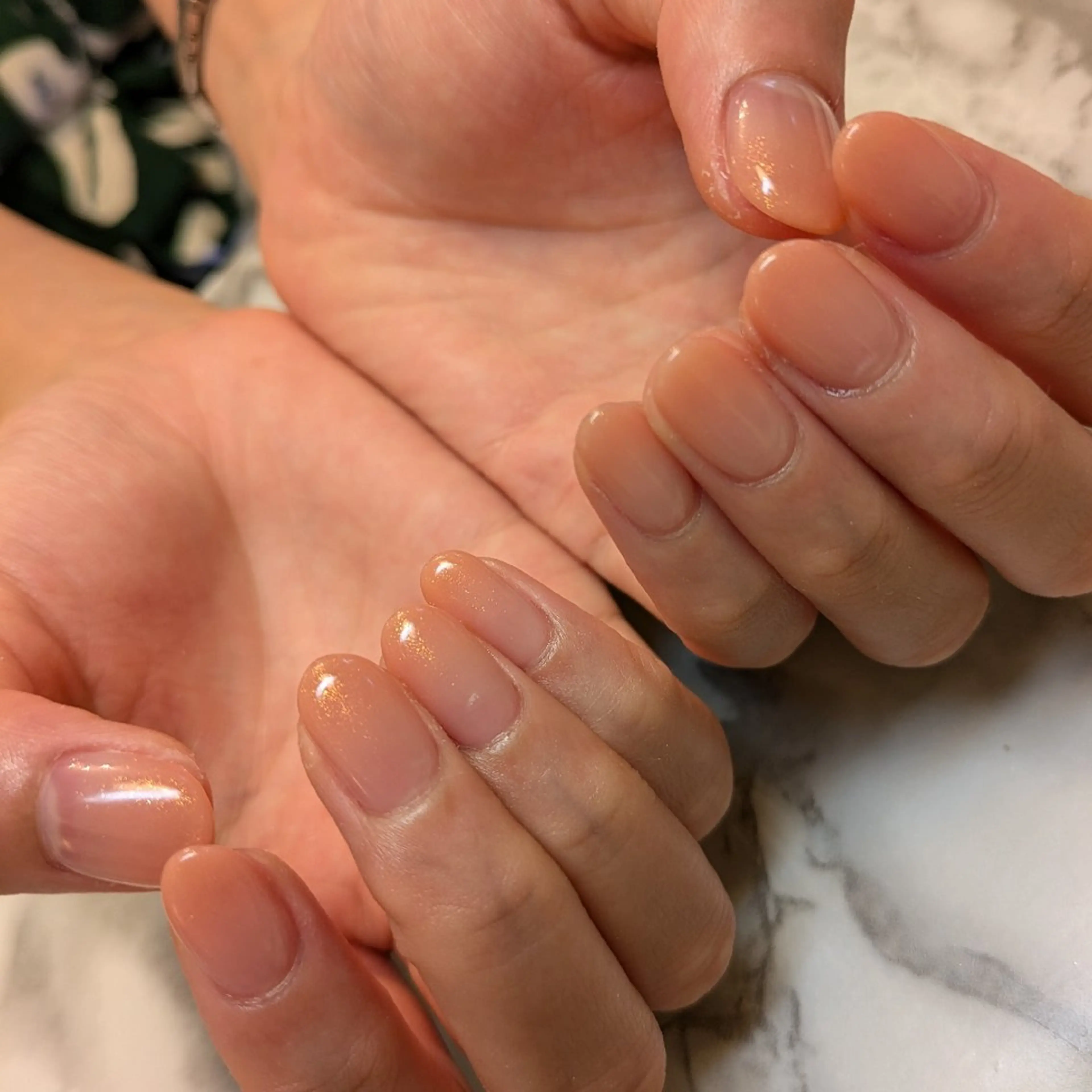 ネイル グラデーション ジェヌインネイル 河内のネイルデザイン