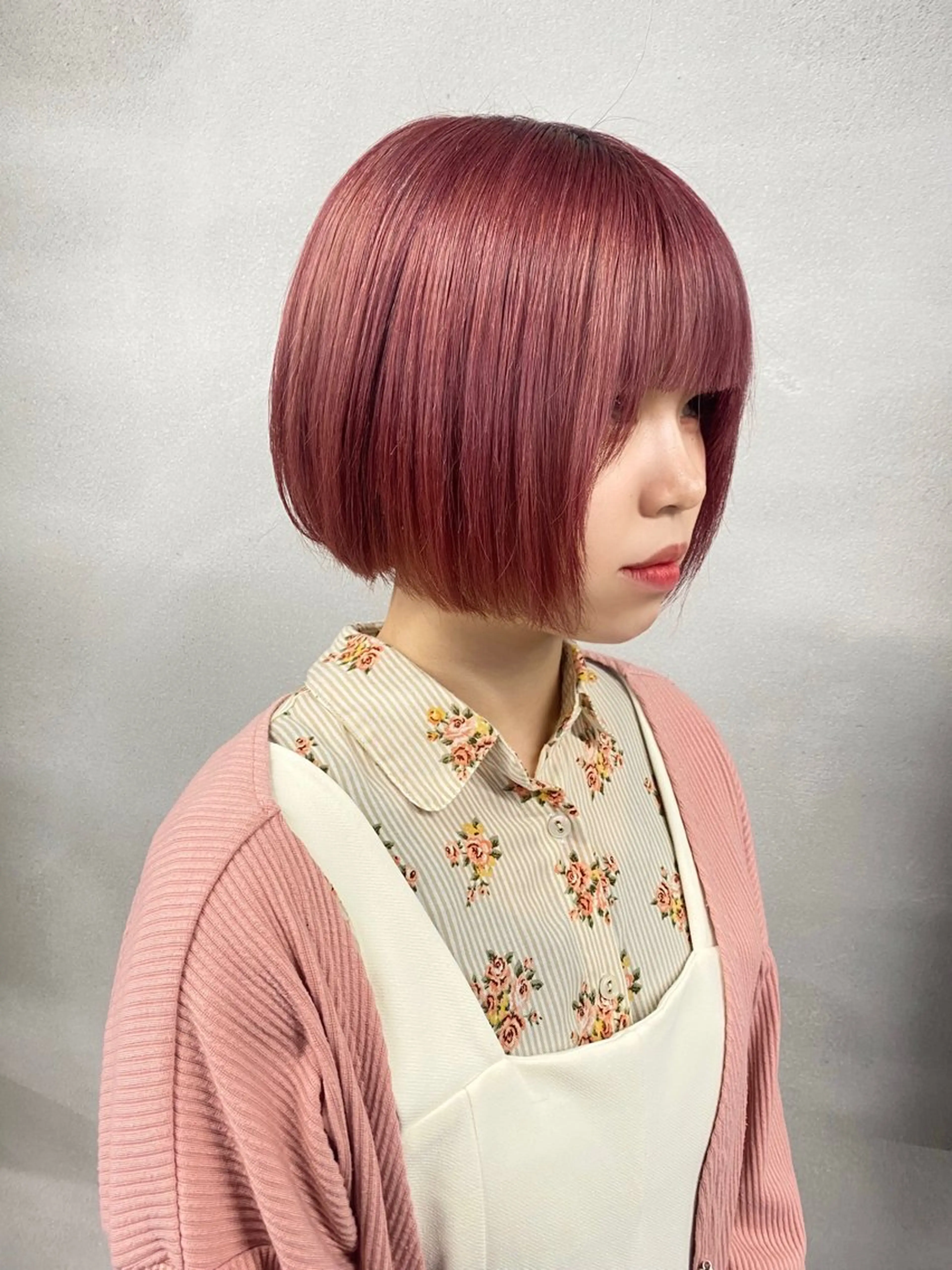 ショート カラー ショートボブ ボブレイヤー ブリーチ カシス デザインカラー 柏 デザインカラー/ レイヤー🐣シオリのヘアスタイル