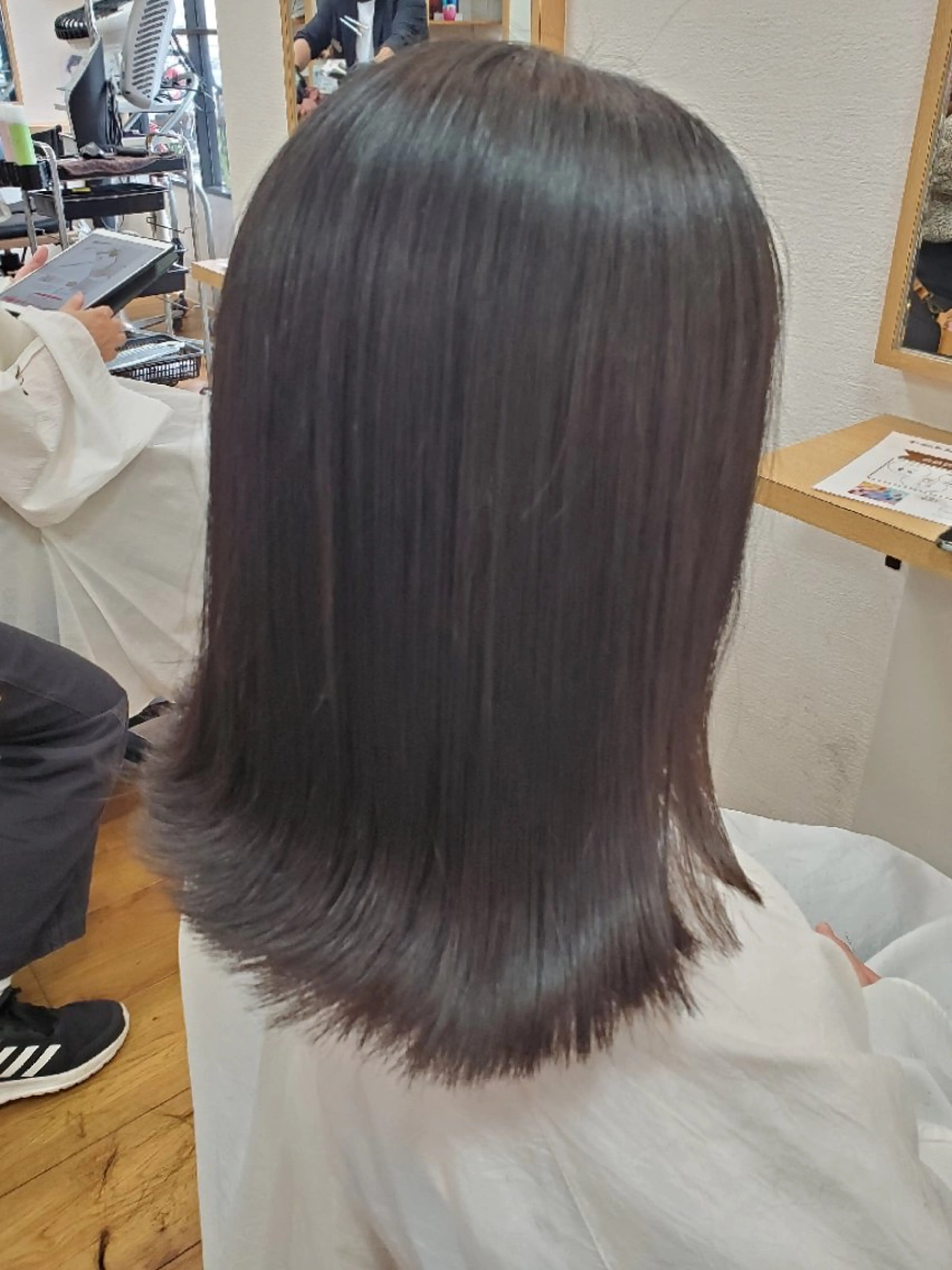 ミディアム 近森 美帆[モーラ高石店]のヘアスタイル