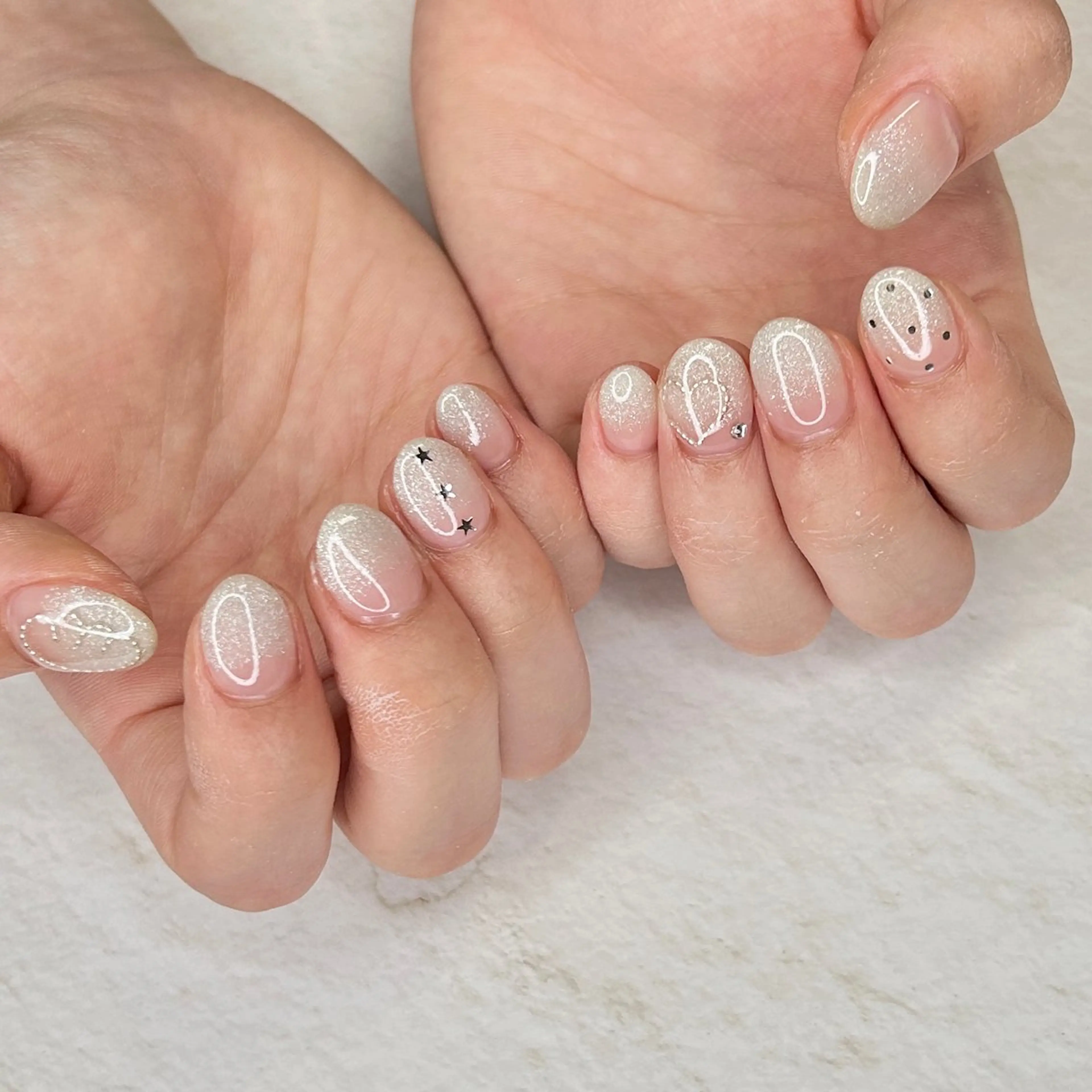 ネイル ハンドネイル フットネイル ease NAIL SALONのネイルデザイン