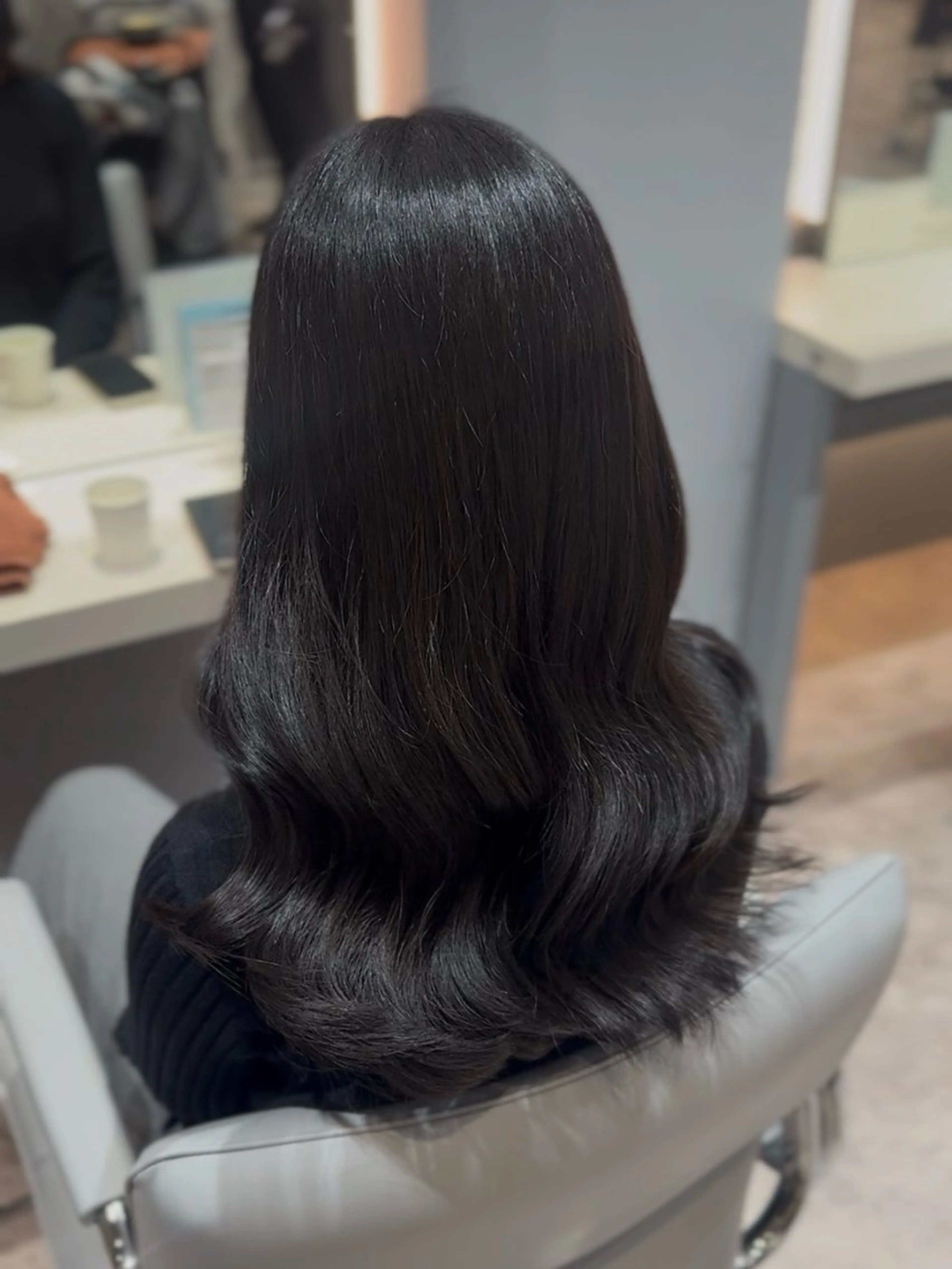 セミロング カット ヘアカラー 上野 日菜莉のヘアスタイル