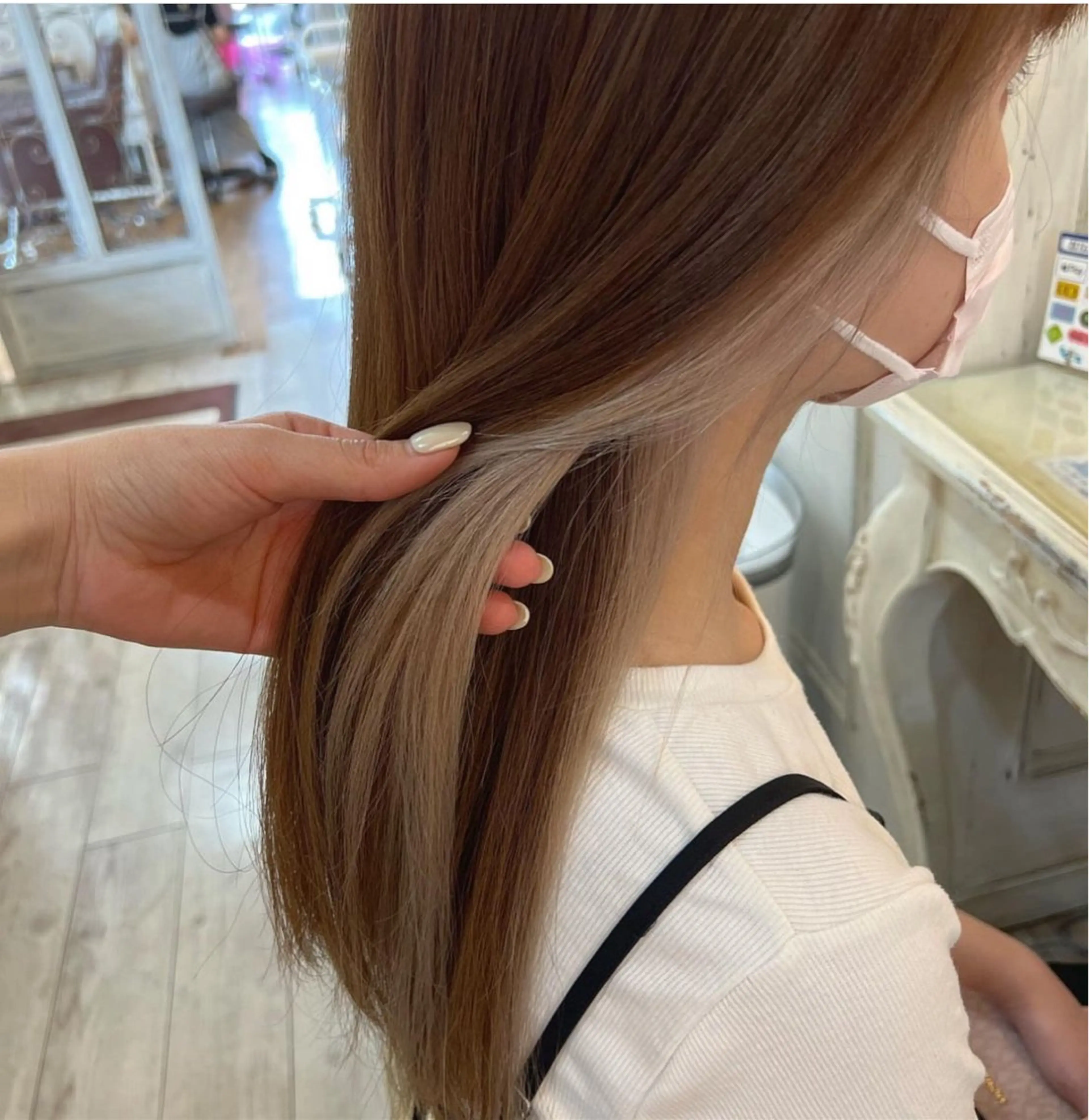 ロング カラー キッズ ベージュカラー ホワイトベージュ 杉山 七海のヘアスタイル