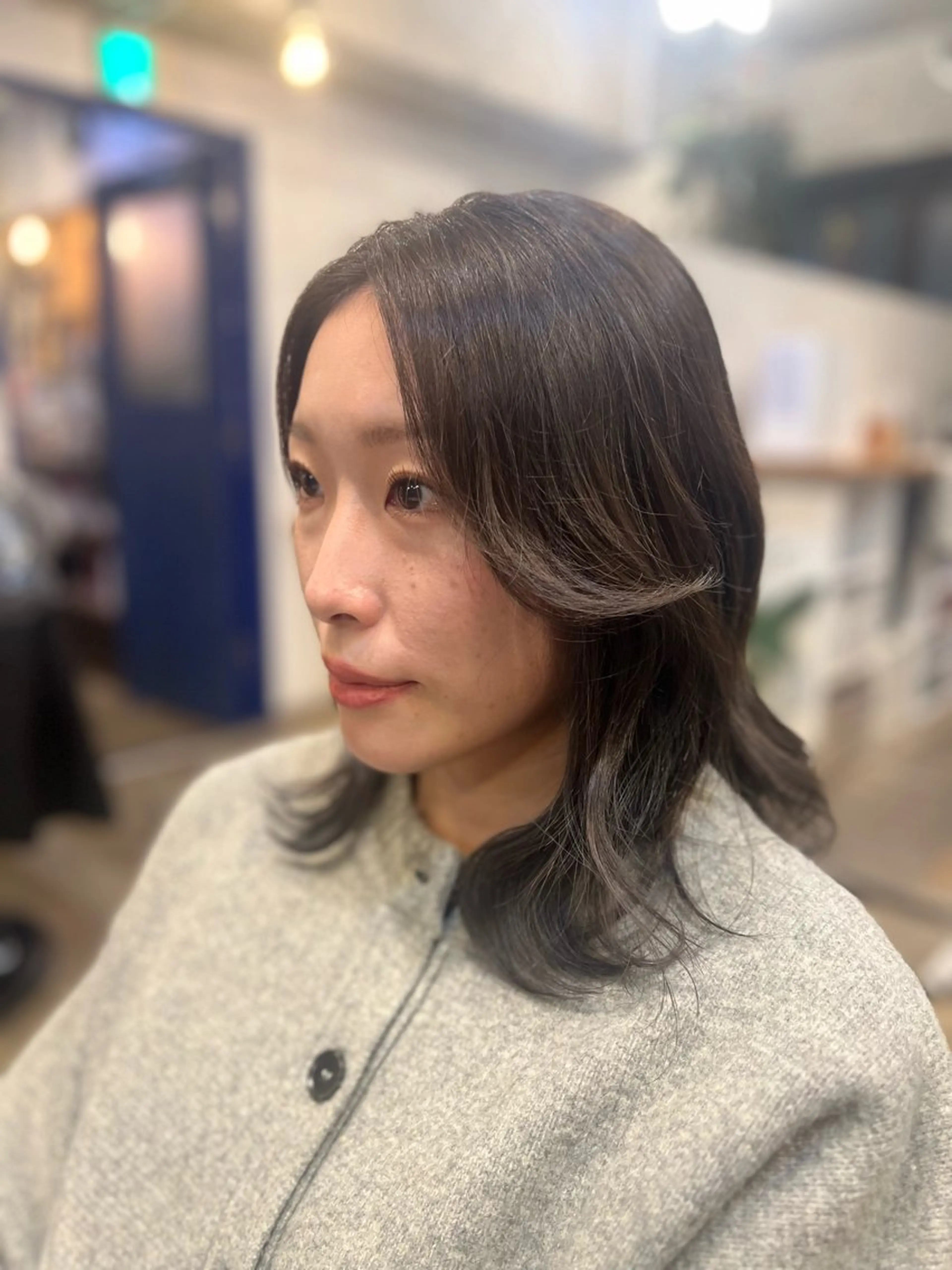 ミディアム アッシュ アッシュブラウン Liere Muuのヘアスタイル