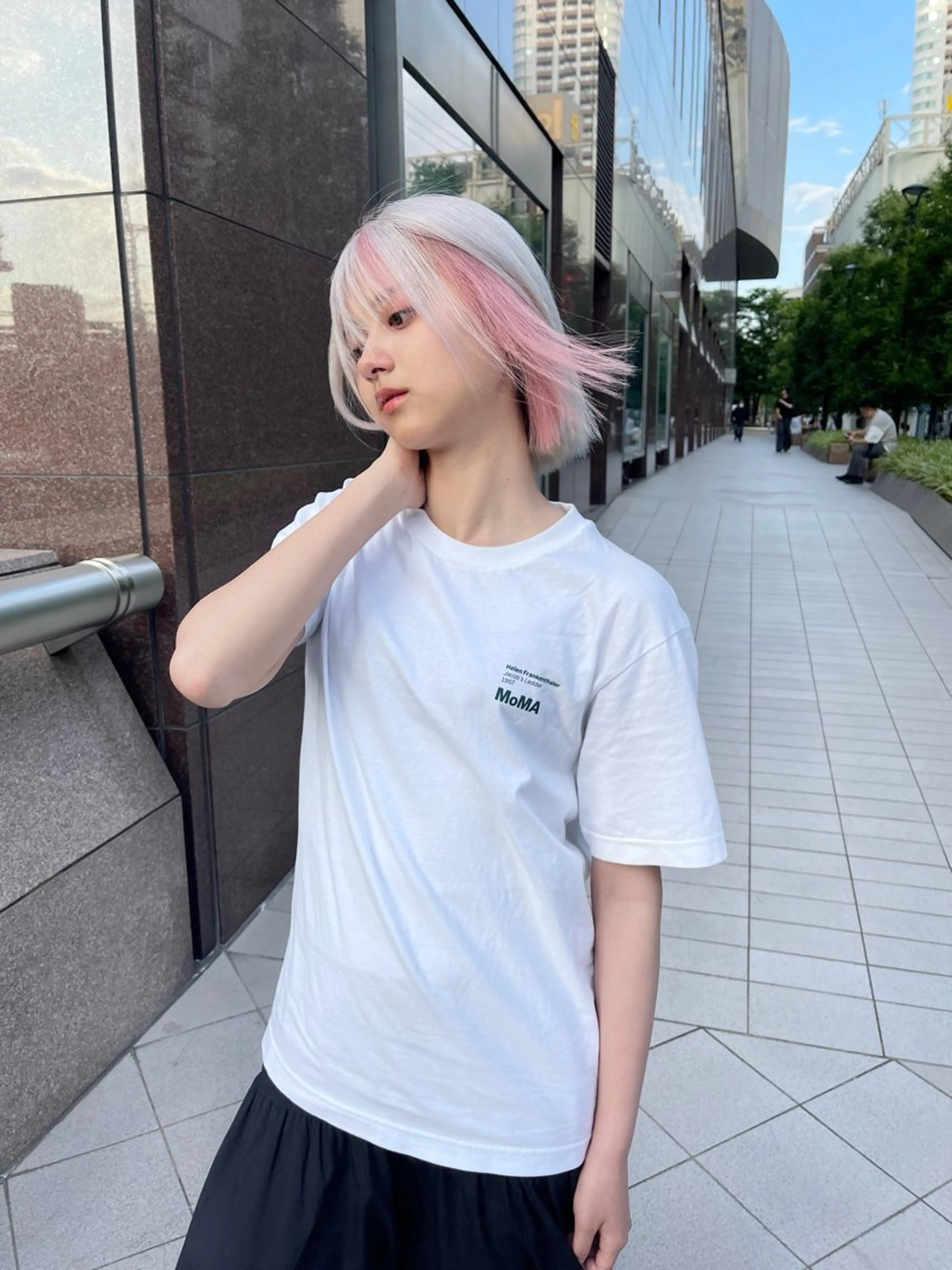 ショート ヘアカラー 福山 晴香のヘアスタイル