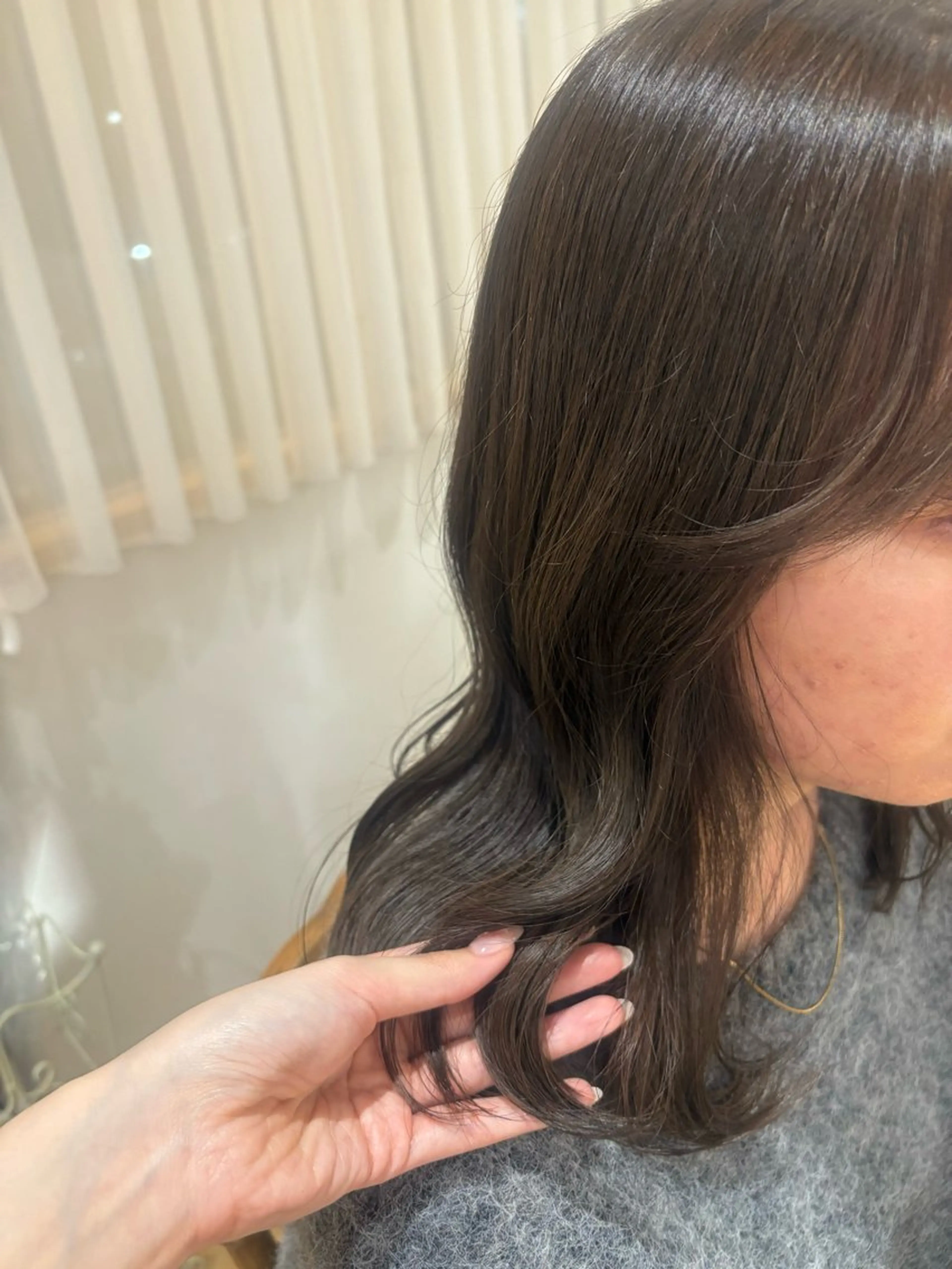 ロング カラー グレージュ ヘアカラー merc.谷本 澪のヘアスタイル