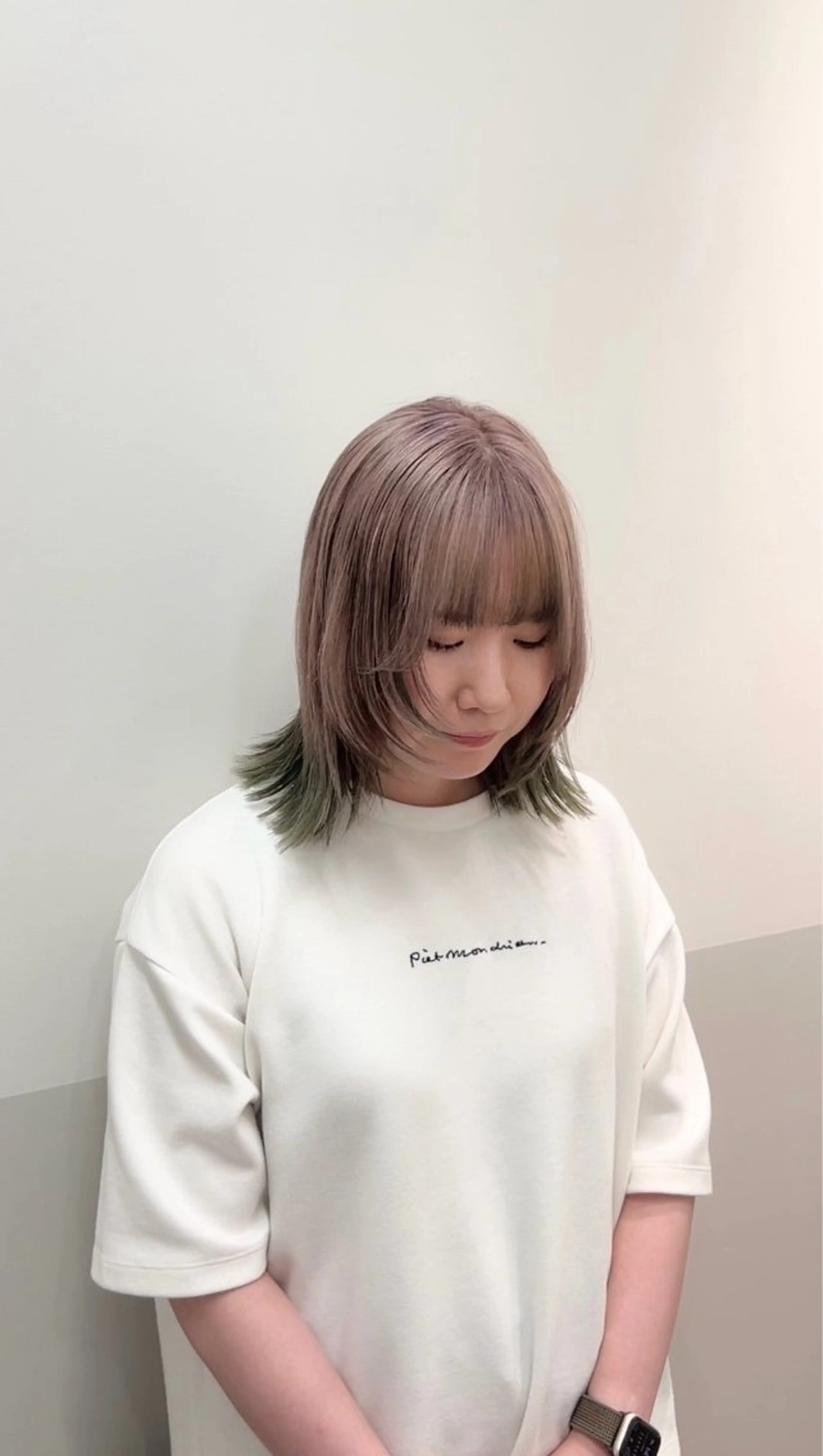 ミディアム カラー ヘアアレンジ ベージュカラー ブリーチ デザインカラー ピンクカラー ピンクベージュ ヘアカラー 似合わせレイヤー/ 美髪縮毛矯正/ミナエのヘアスタイル