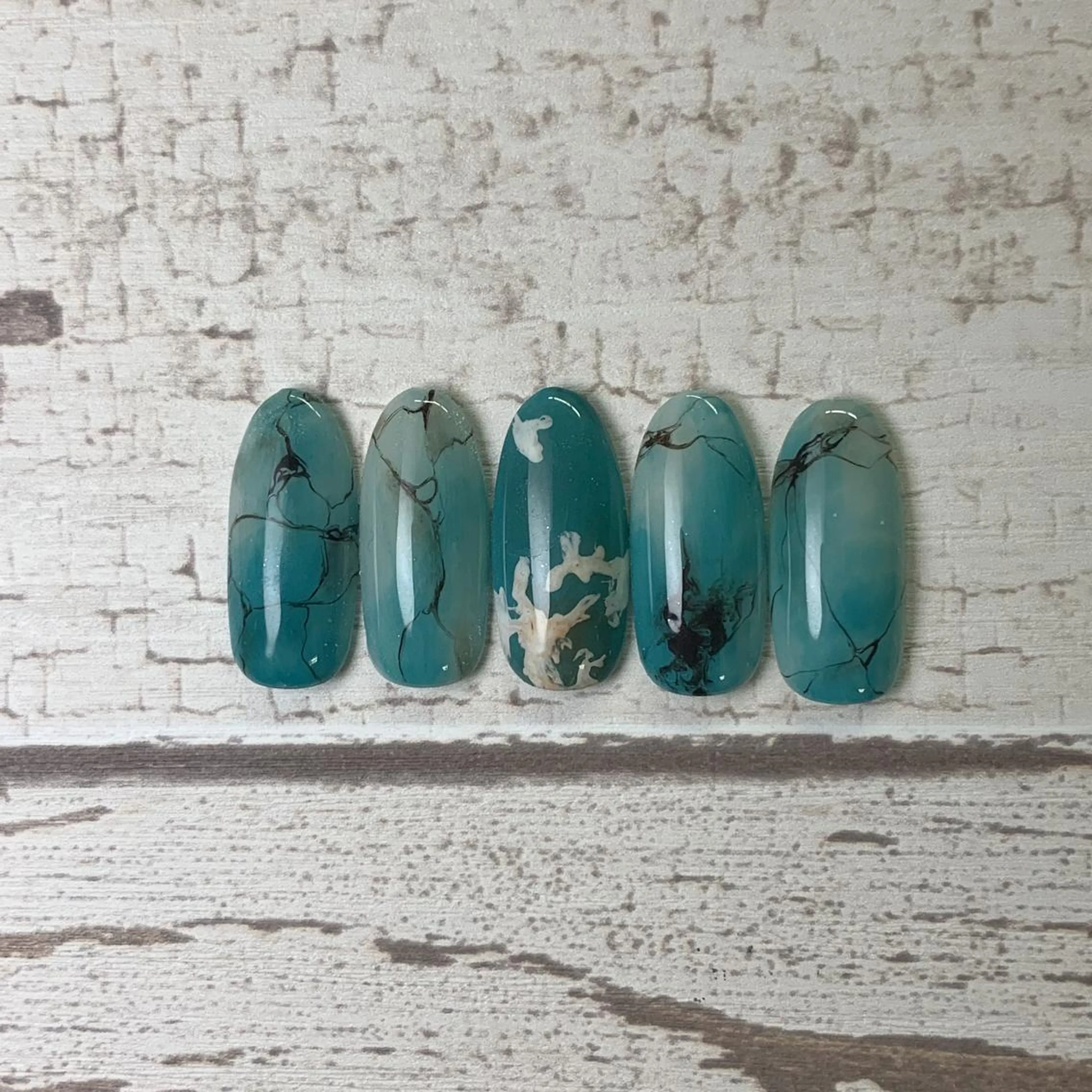 ネイル FIORITURA aiのネイルデザイン