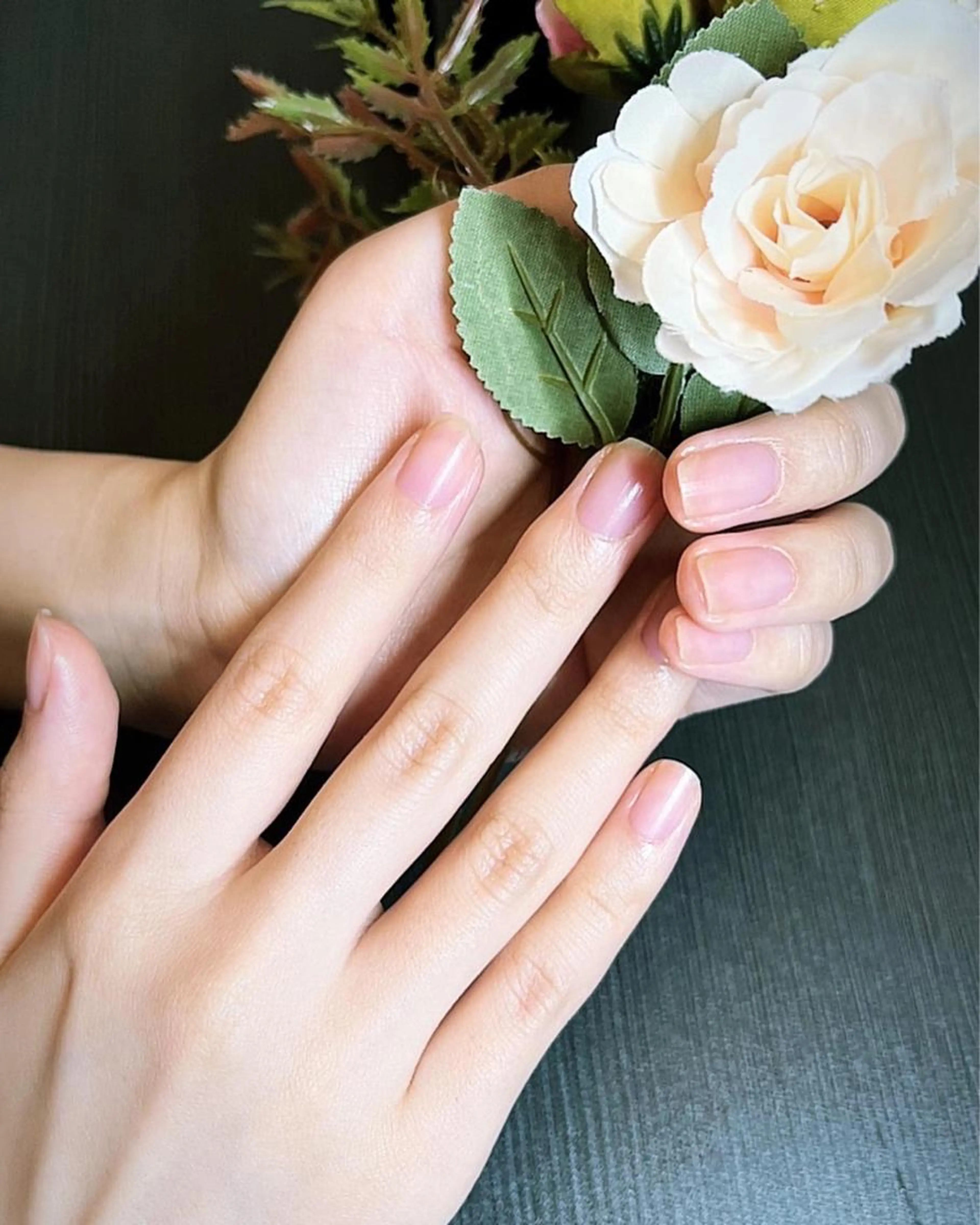 【1回完結・初回相談なし】ハンドケア&ネイルケア120分 ブライダルや前撮りにも🌹最大限に美しい手になるよう整えます✨の写真