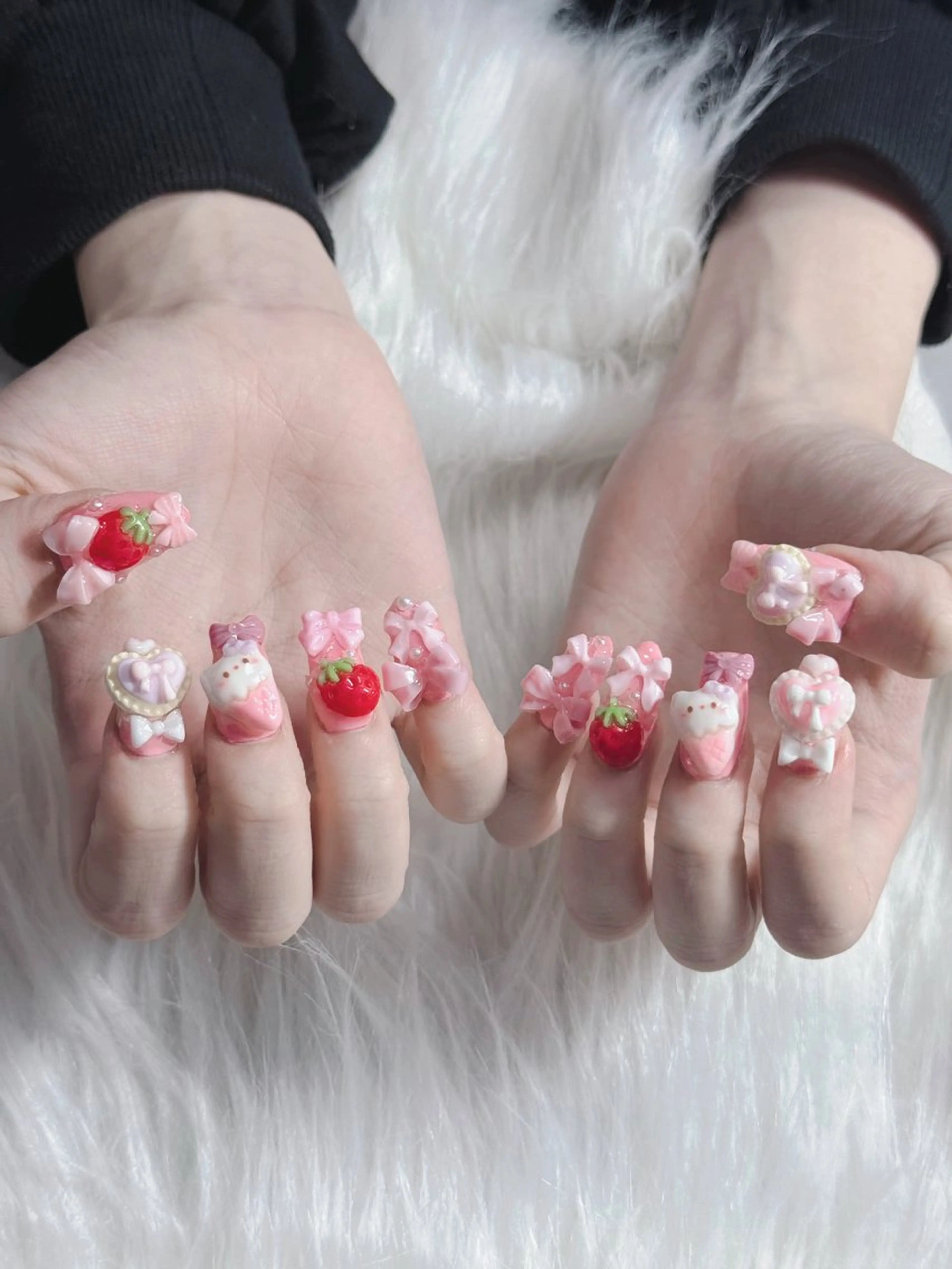 ネイル ジェルネイル グラデーション ミラーネイル ニュアンスネイル ネイルチップ ハンドネイル Kitty Nailのネイルデザイン