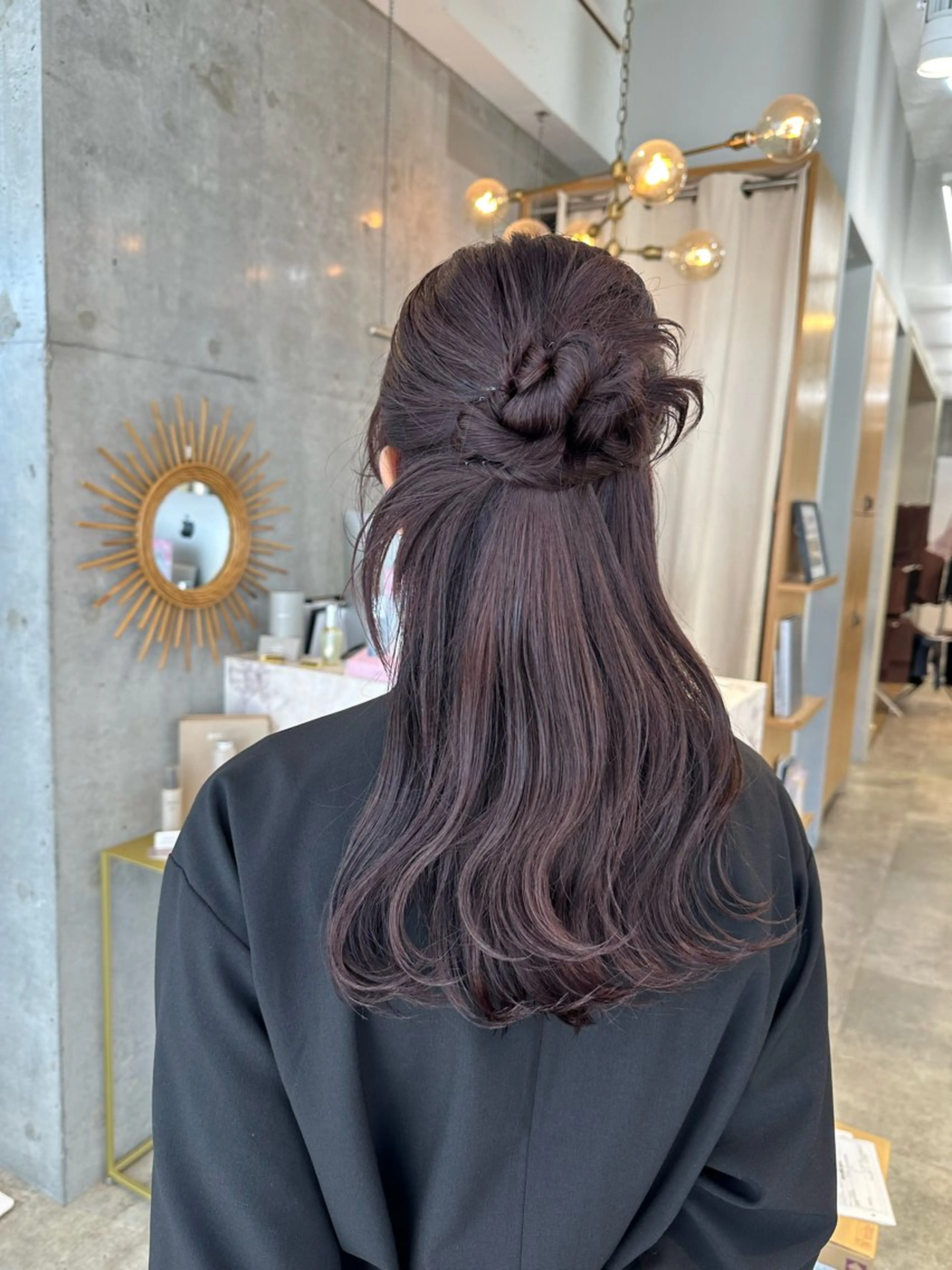 ロング カラー グレージュ パープルカラー さとう あやかのヘアスタイル