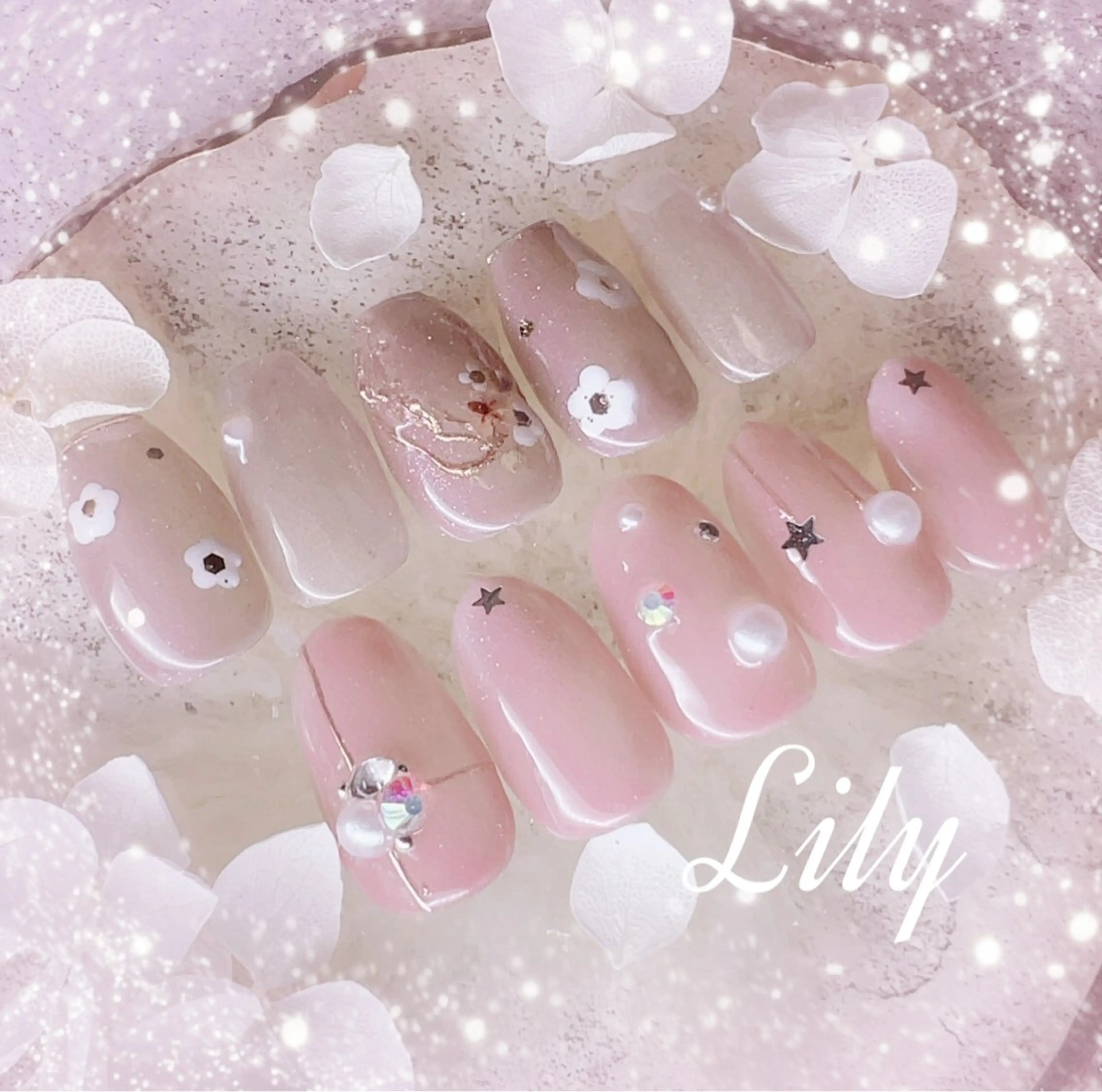 ネイル ハンドネイル Lily*nail 🌻Mii🌻のネイルデザイン