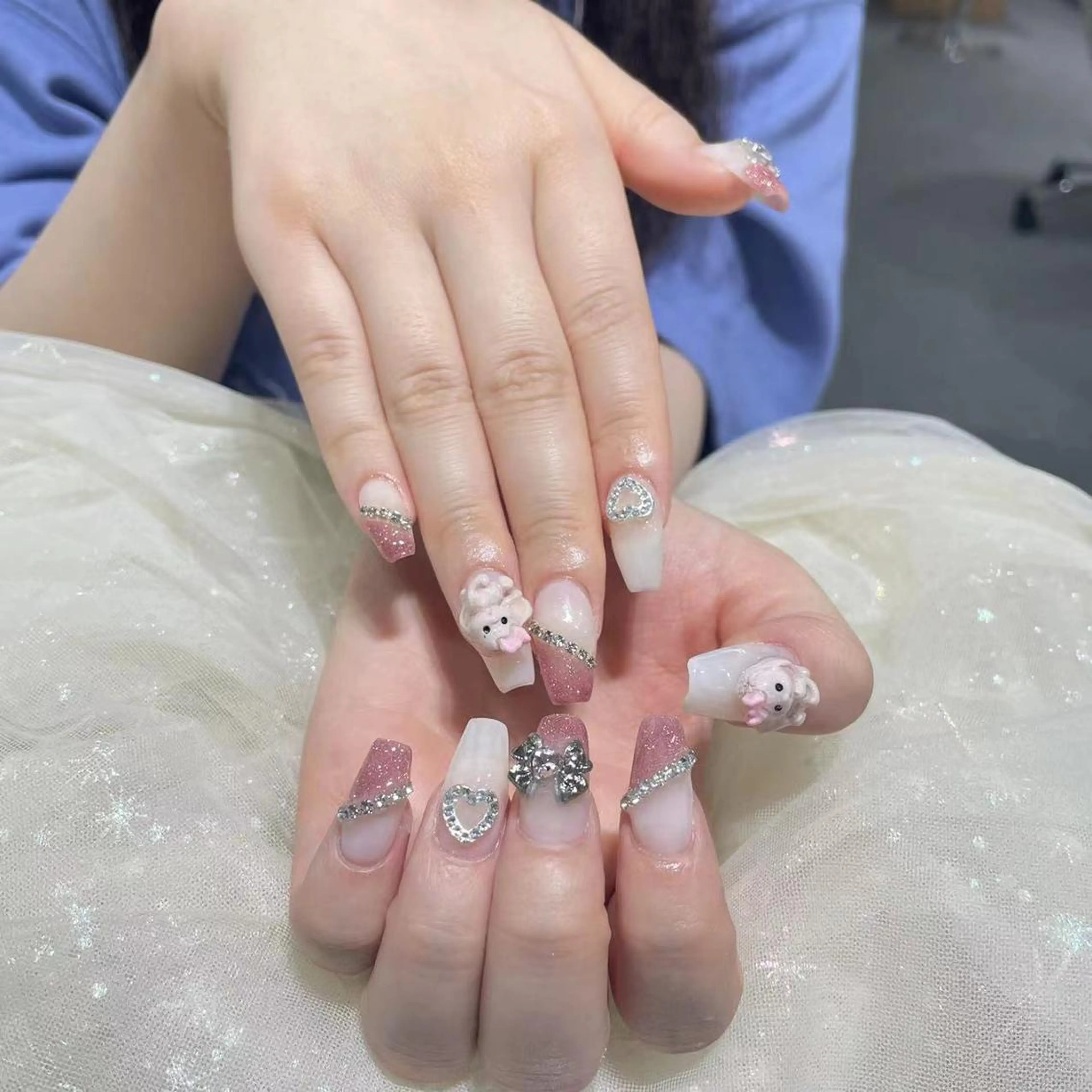 ネイル アートネイル 長さ出し スカルプネイル Queens ciciのネイルデザイン