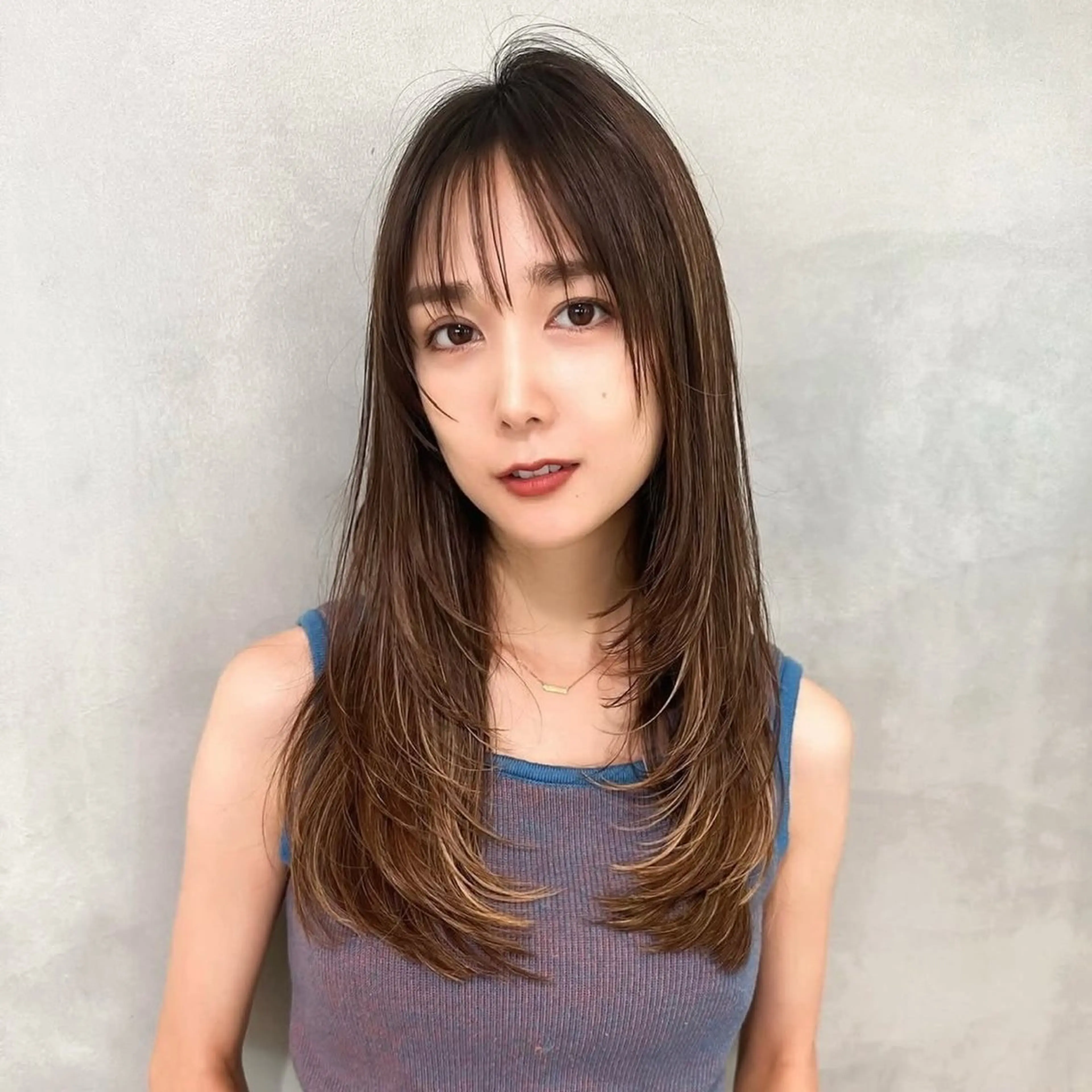 ロング 顔まわりレイヤー レイヤーカット ロング 透明感カラー/艶髪/ 縮毛矯正/たくまのヘアスタイル
