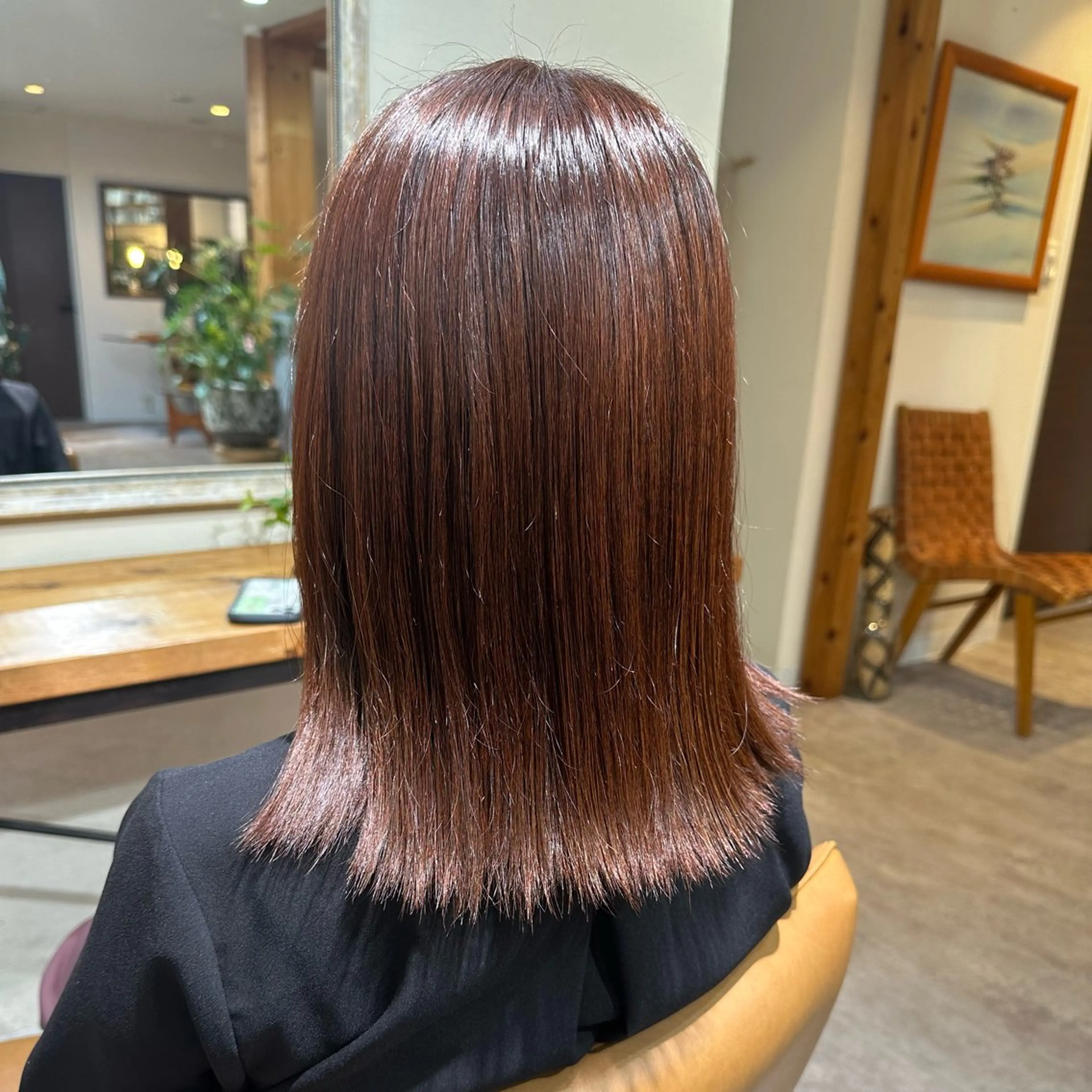 ミディアム カラー 澁谷 璃咲のヘアスタイル