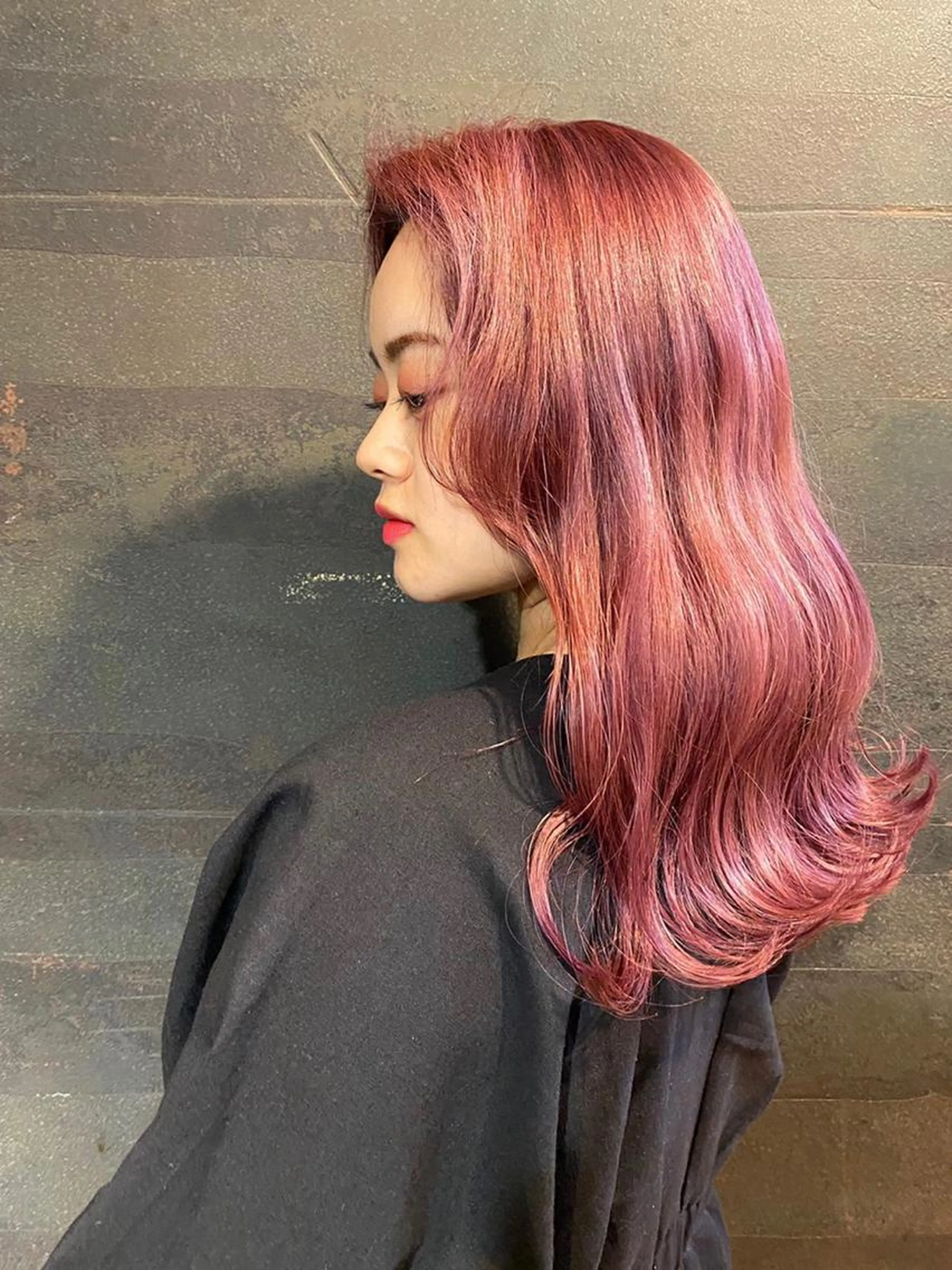 カット✂️+つやつやケアカラー✨☺肩、頭、首のマッサージつき💆‍♀️の写真