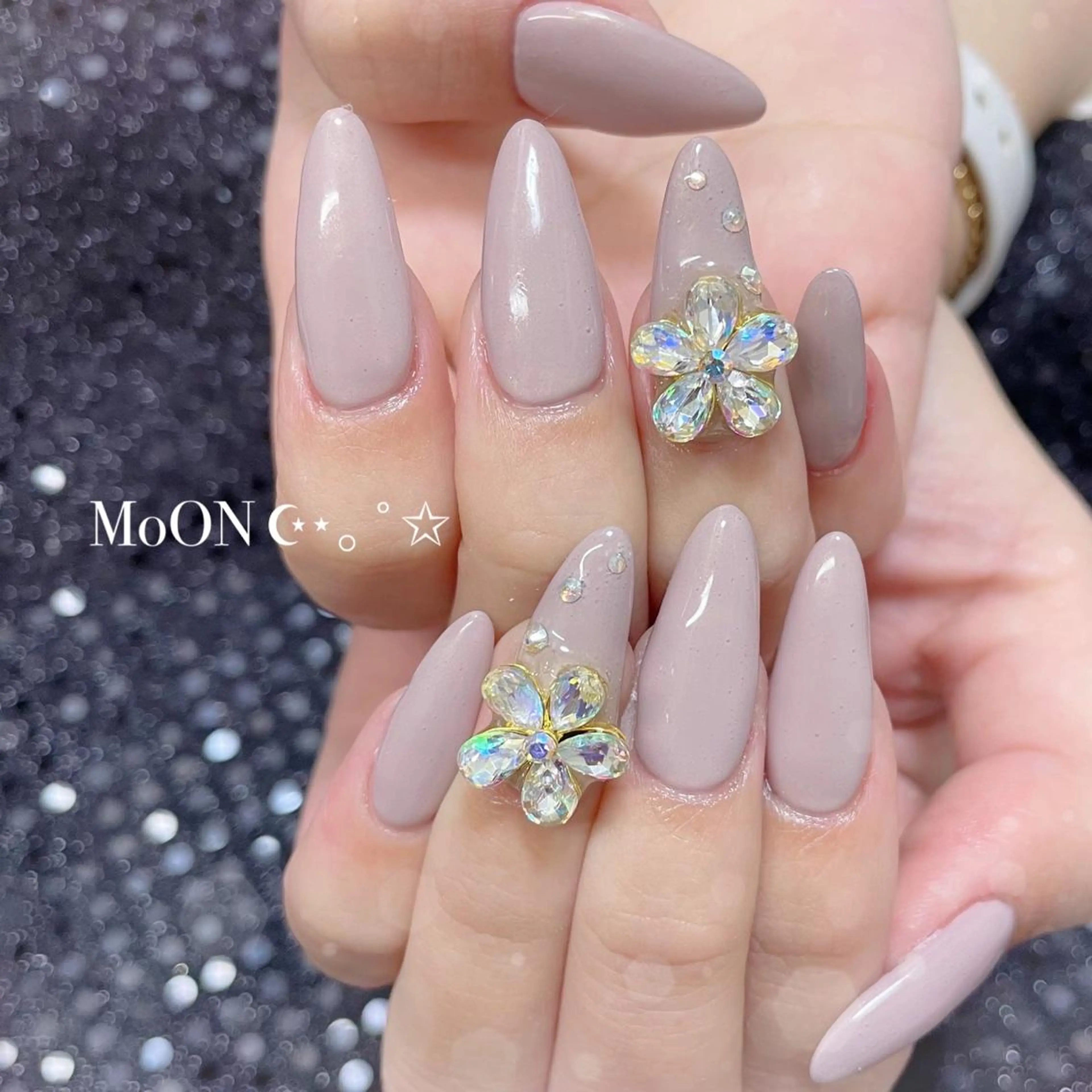 ネイル ストーンネイル ハンドネイル ハンドケア MoON...❤︎ MeGuのネイルデザイン