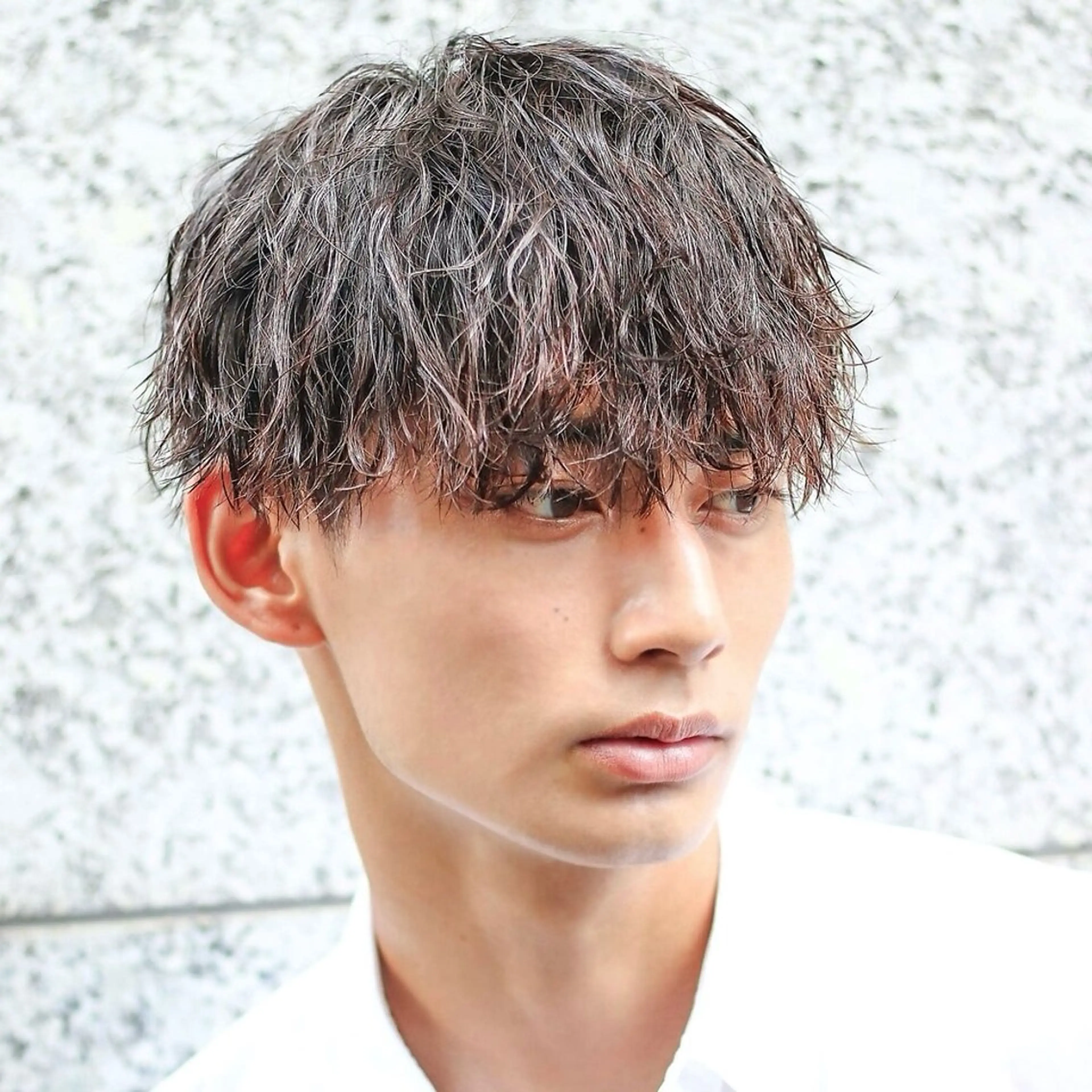 ショート パーマ メンズ メンズパーマ ツイストスパイラルパーマ スパイラルパーマ メンズ特化カットパー マカラー坂田柊のヘアスタイル