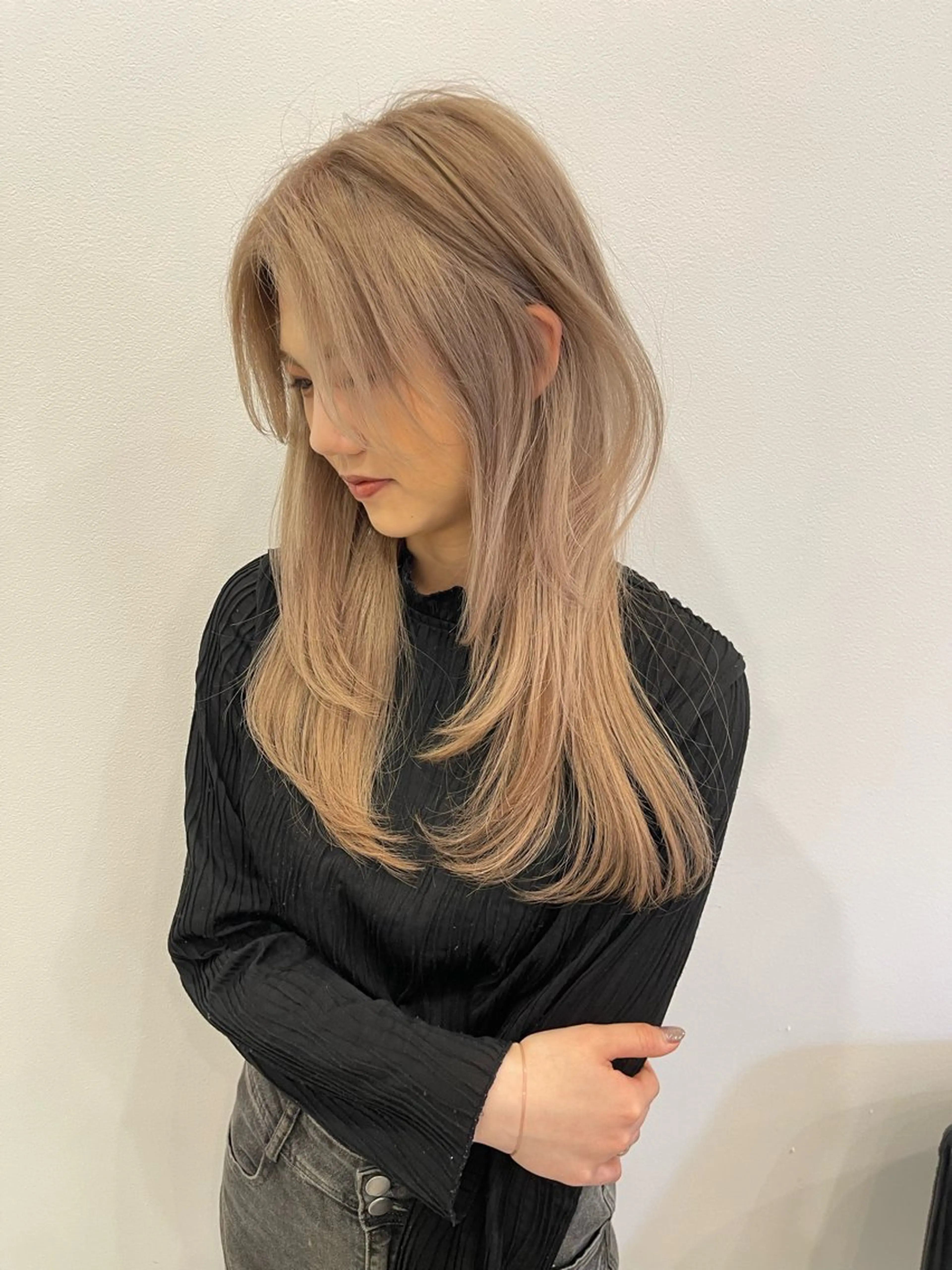 カラー ダブルカラー グレージュ ミルクティーグレージュ 村瀬 遼のヘアスタイル