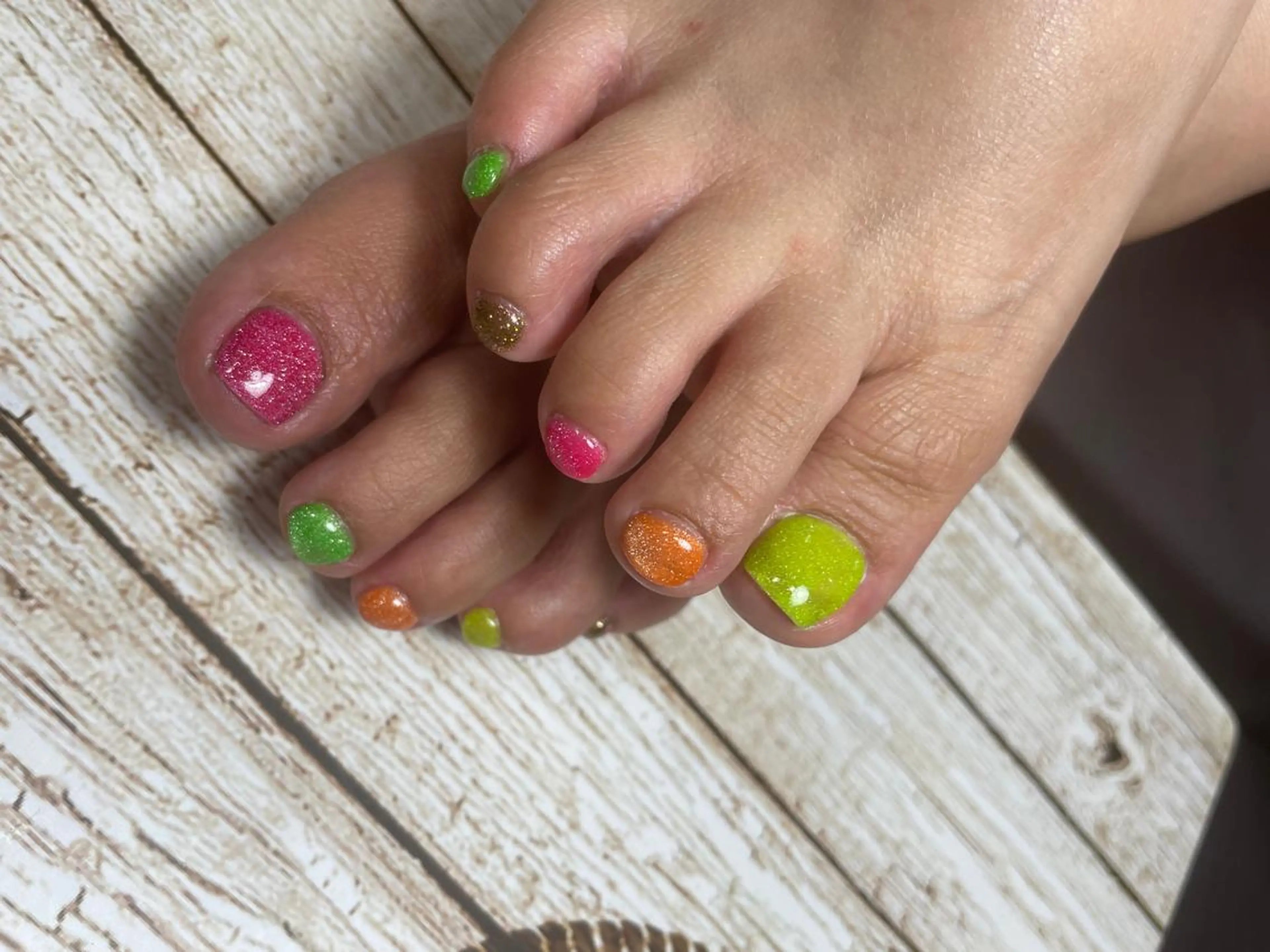 カラー ネイル キラキラネイル Chérinail 爪のお手入れのネイルデザイン