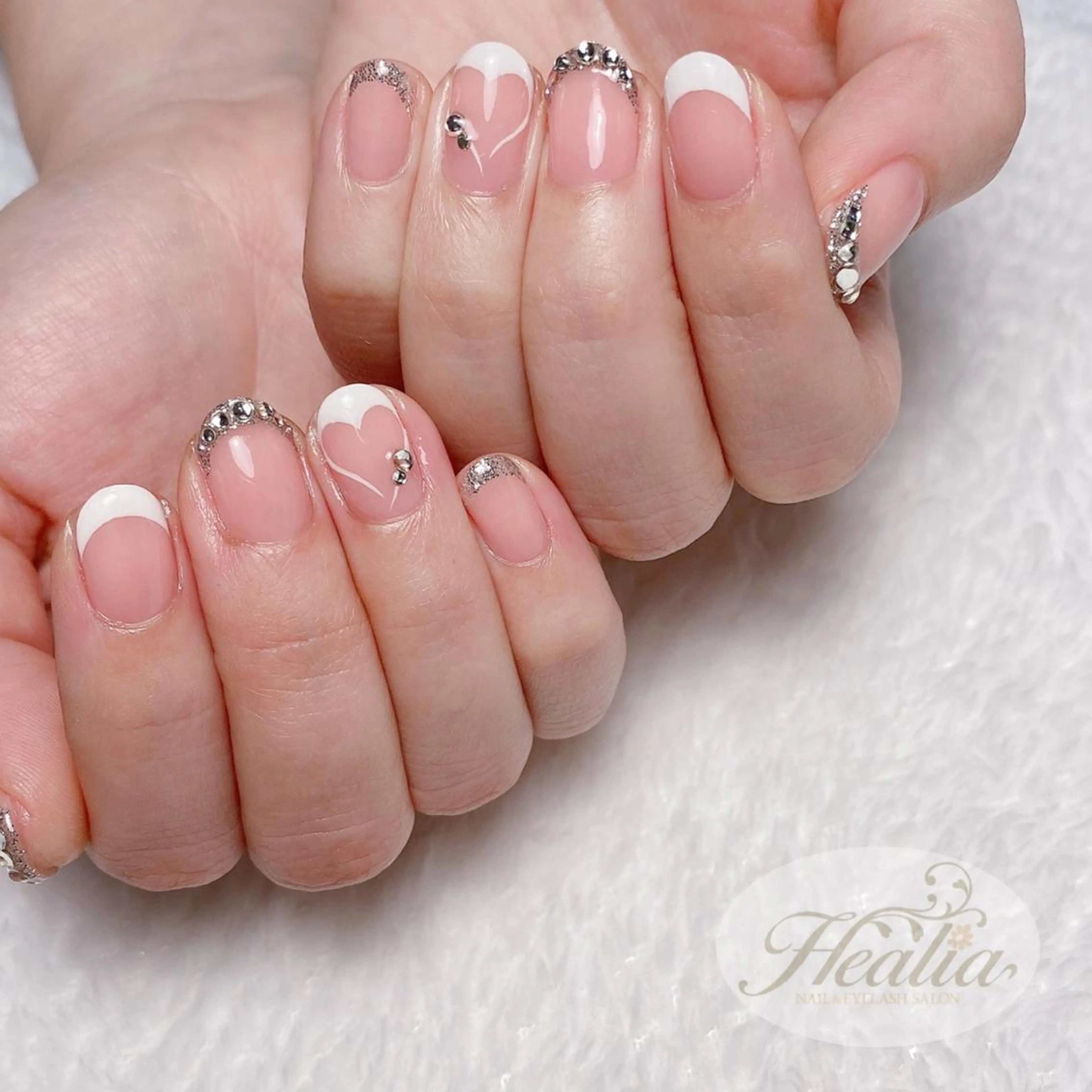 ネイル フレンチネイル ハート ラメ(グリッター) ストーンネイル REMIA湘南台 TANABEのネイルデザイン