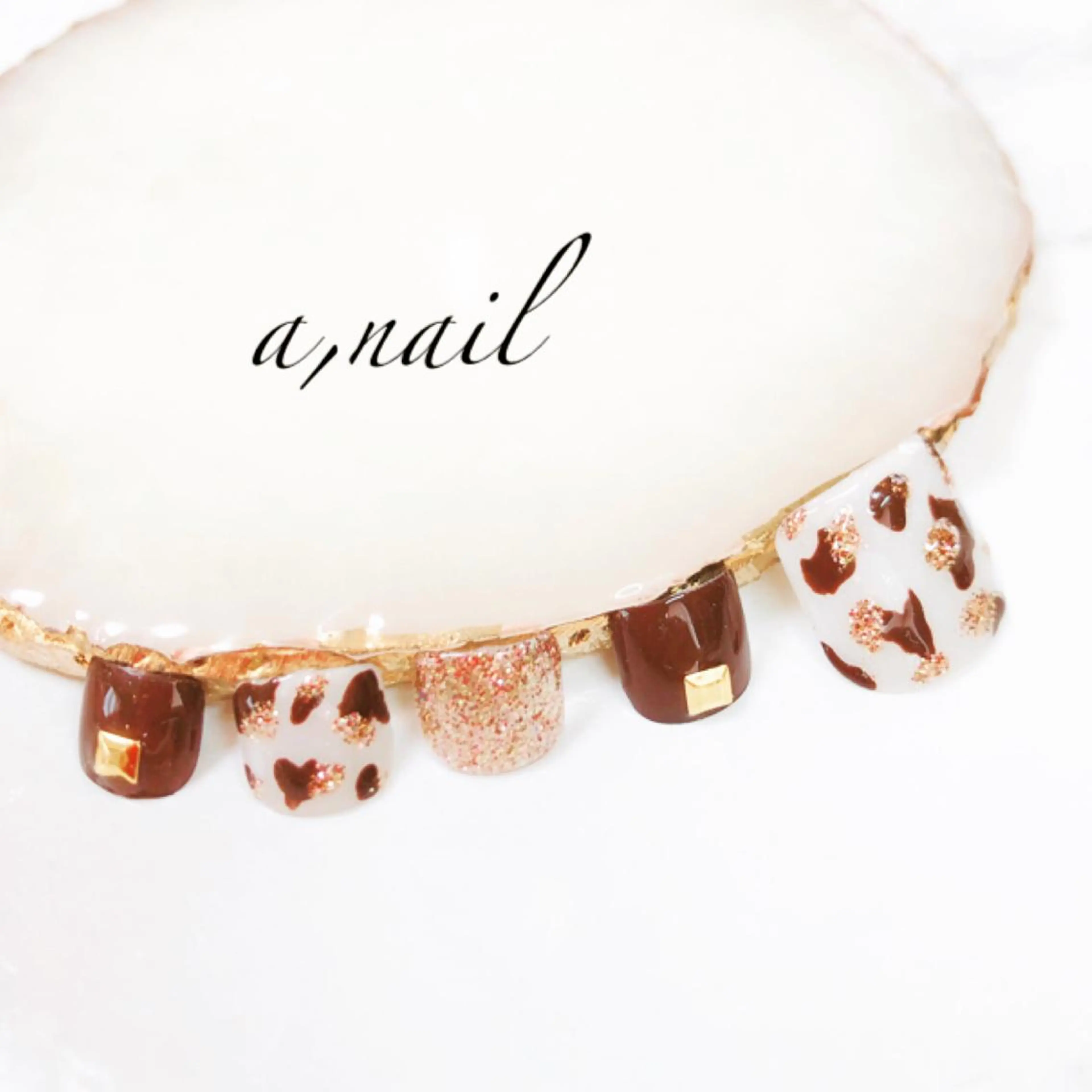 ネイル アニマル柄 フットネイル ジェルネイル グラデーション ワンカラーネイル フットネイル ネイルサロン エーネイルのネイルデザイン