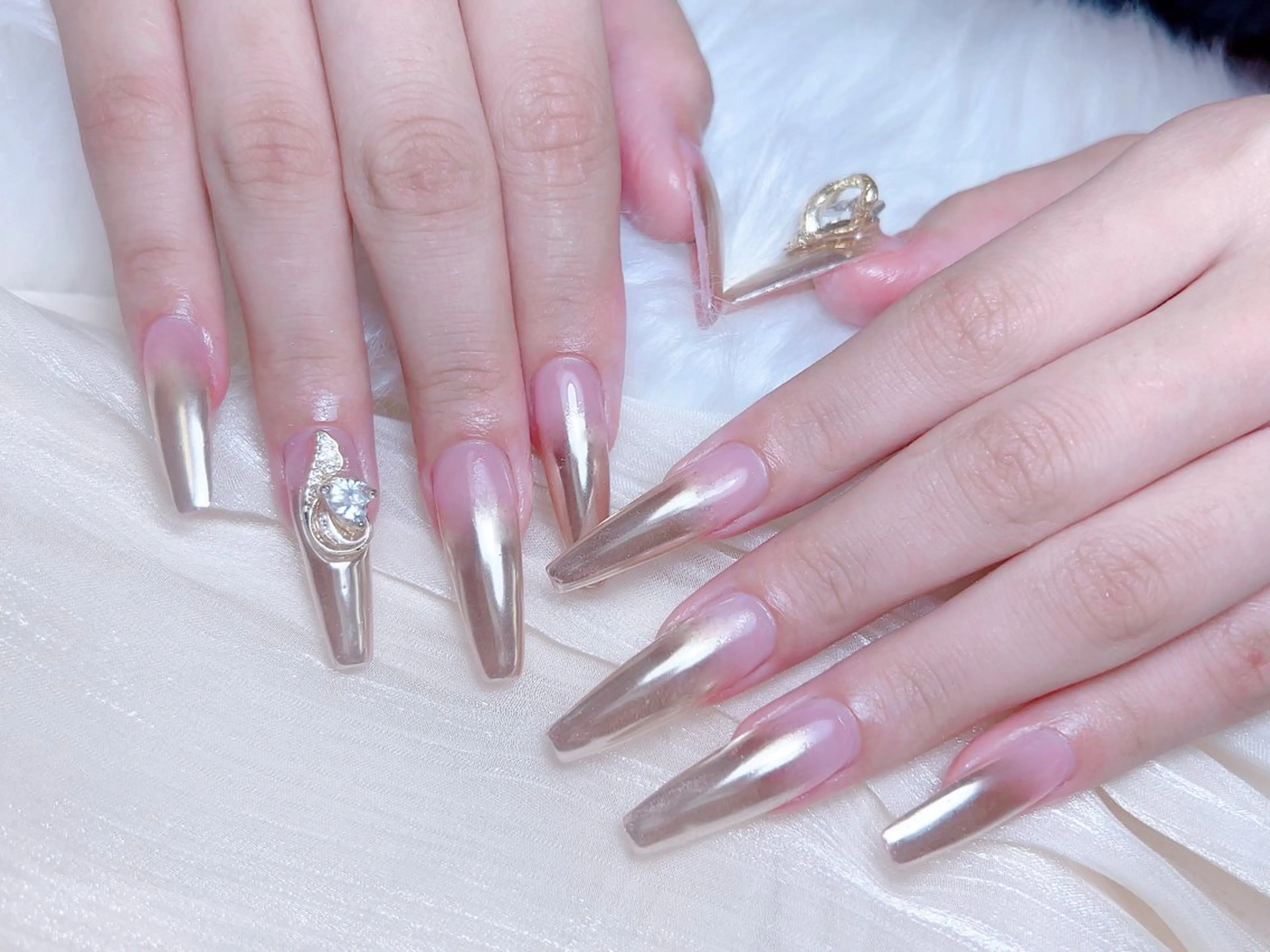 ネイル 🎀M nails✨ ビューティーのネイルデザイン