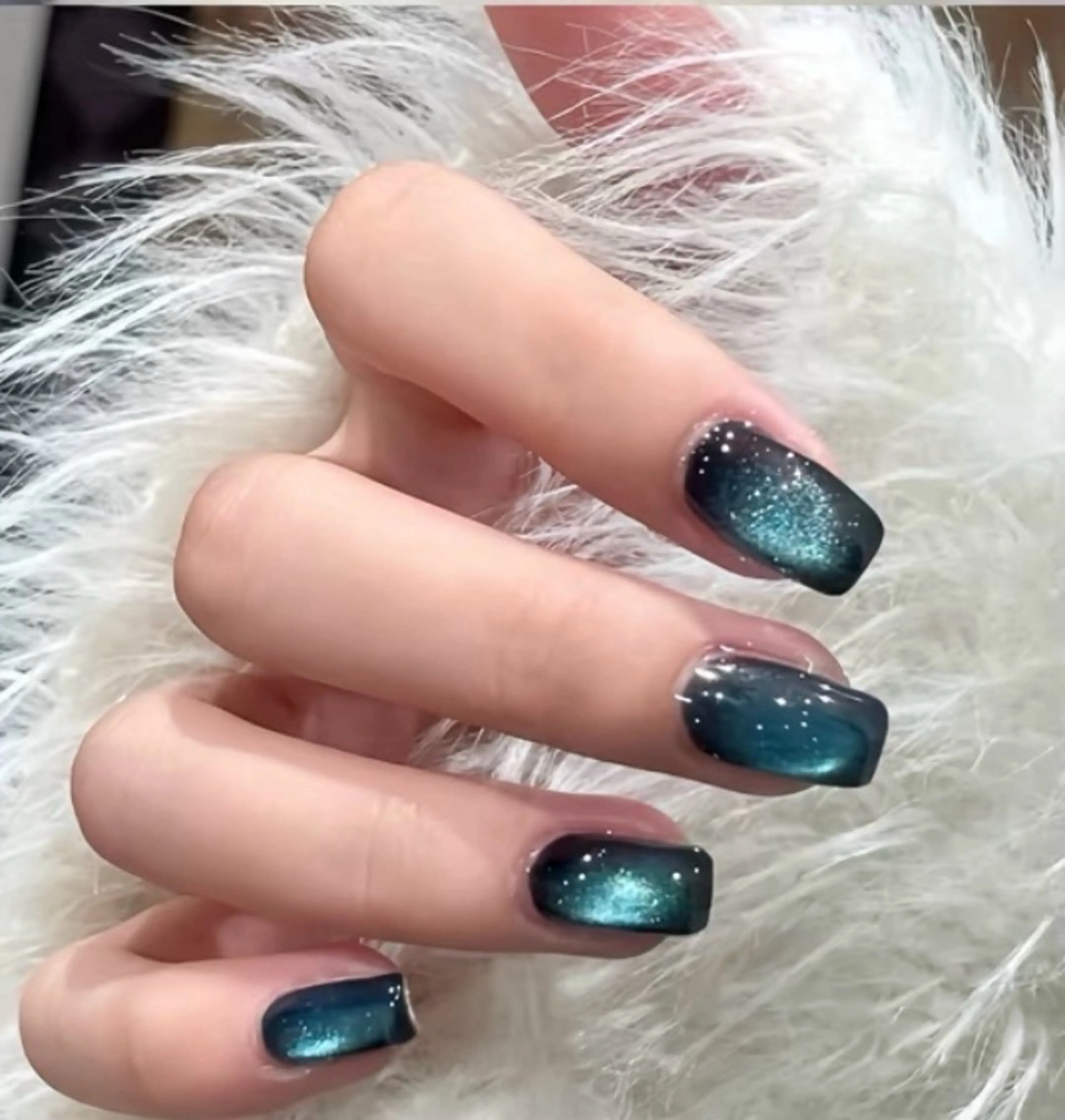 ネイル チークネイル 長さ出し フラワーネイル フレンチネイル ガーリー sun nail池袋 モデル募集のネイルデザイン