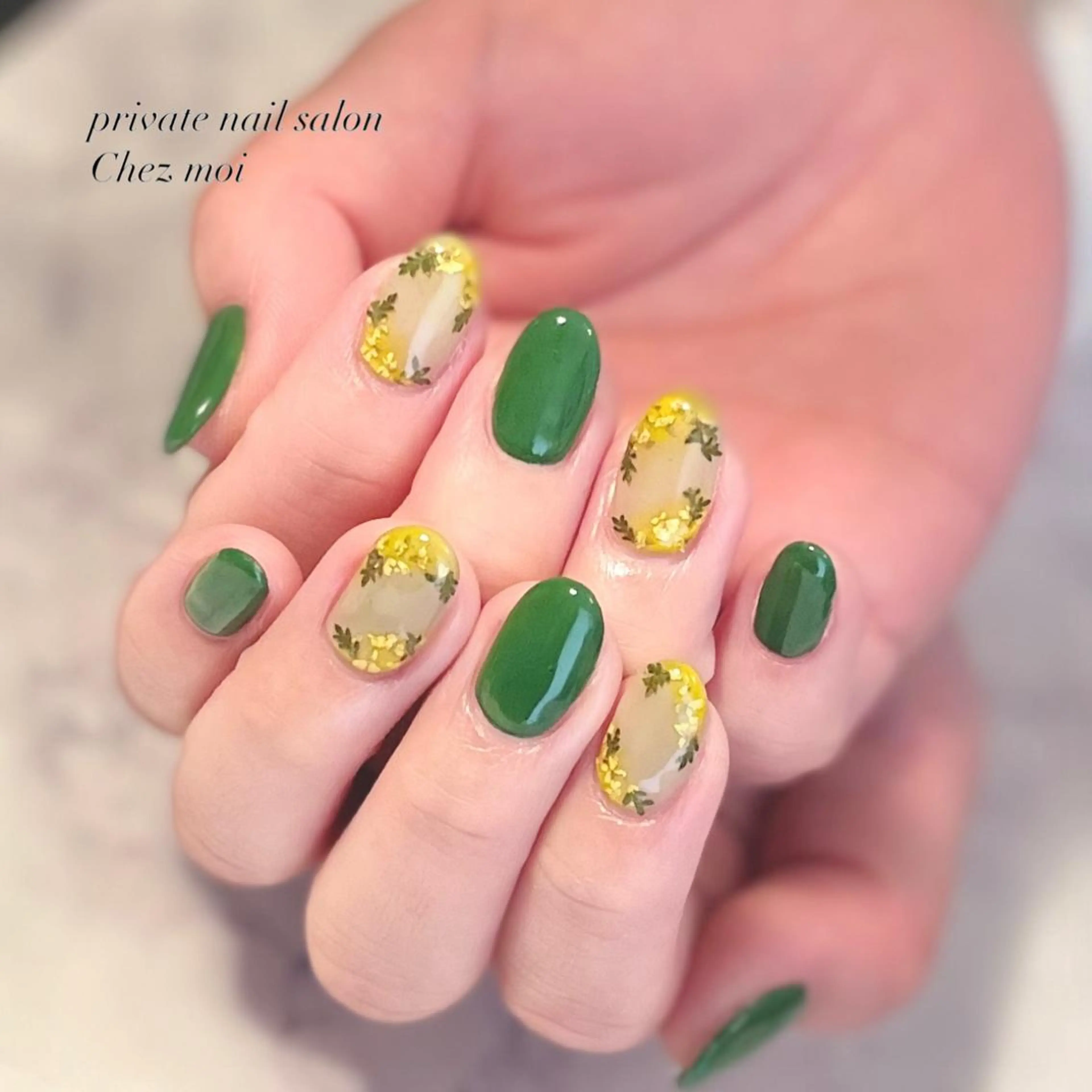 ネイル KOMINE TOMOKOのネイルデザイン