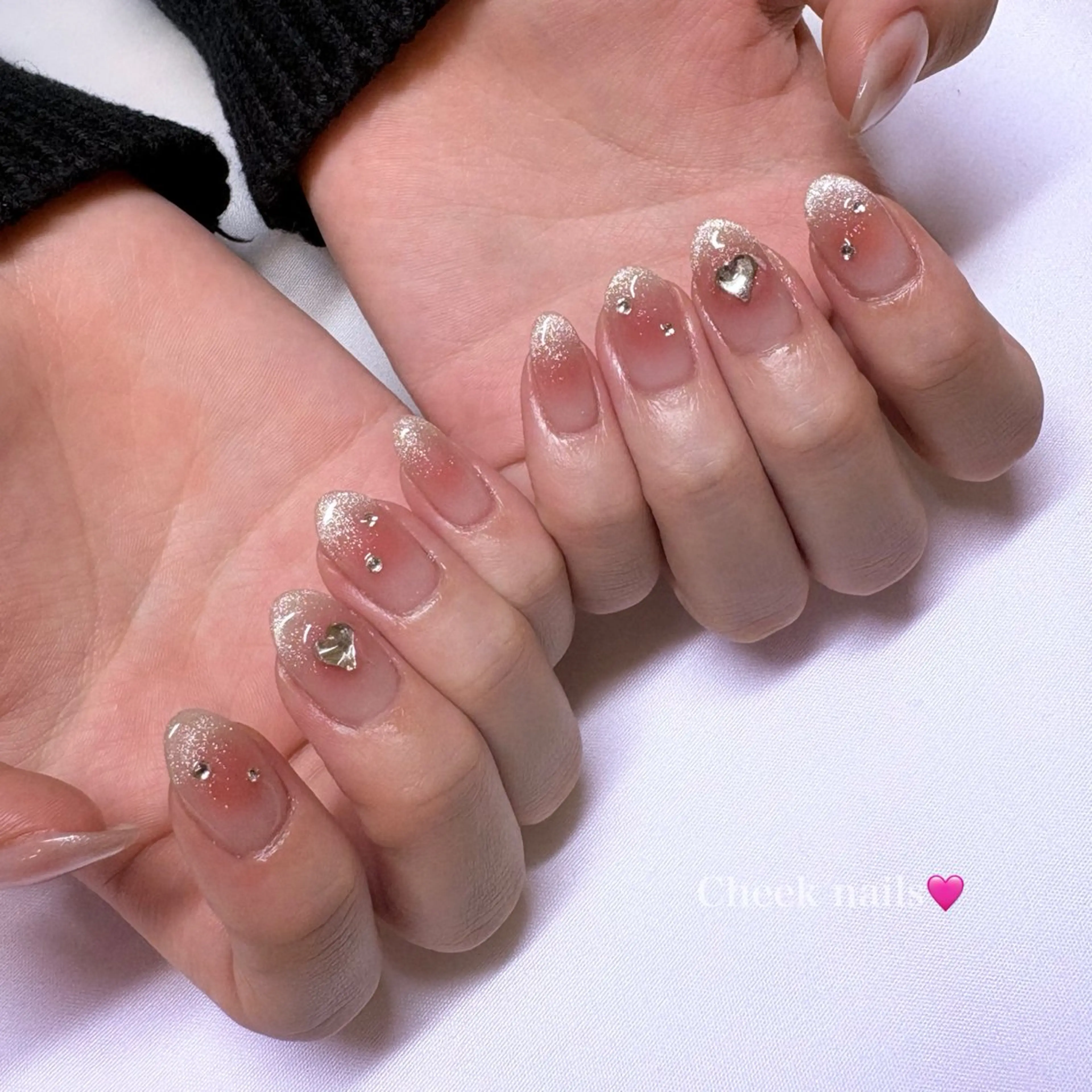 ネイル チークネイル ハート Rich+nail Mayuのネイルデザイン