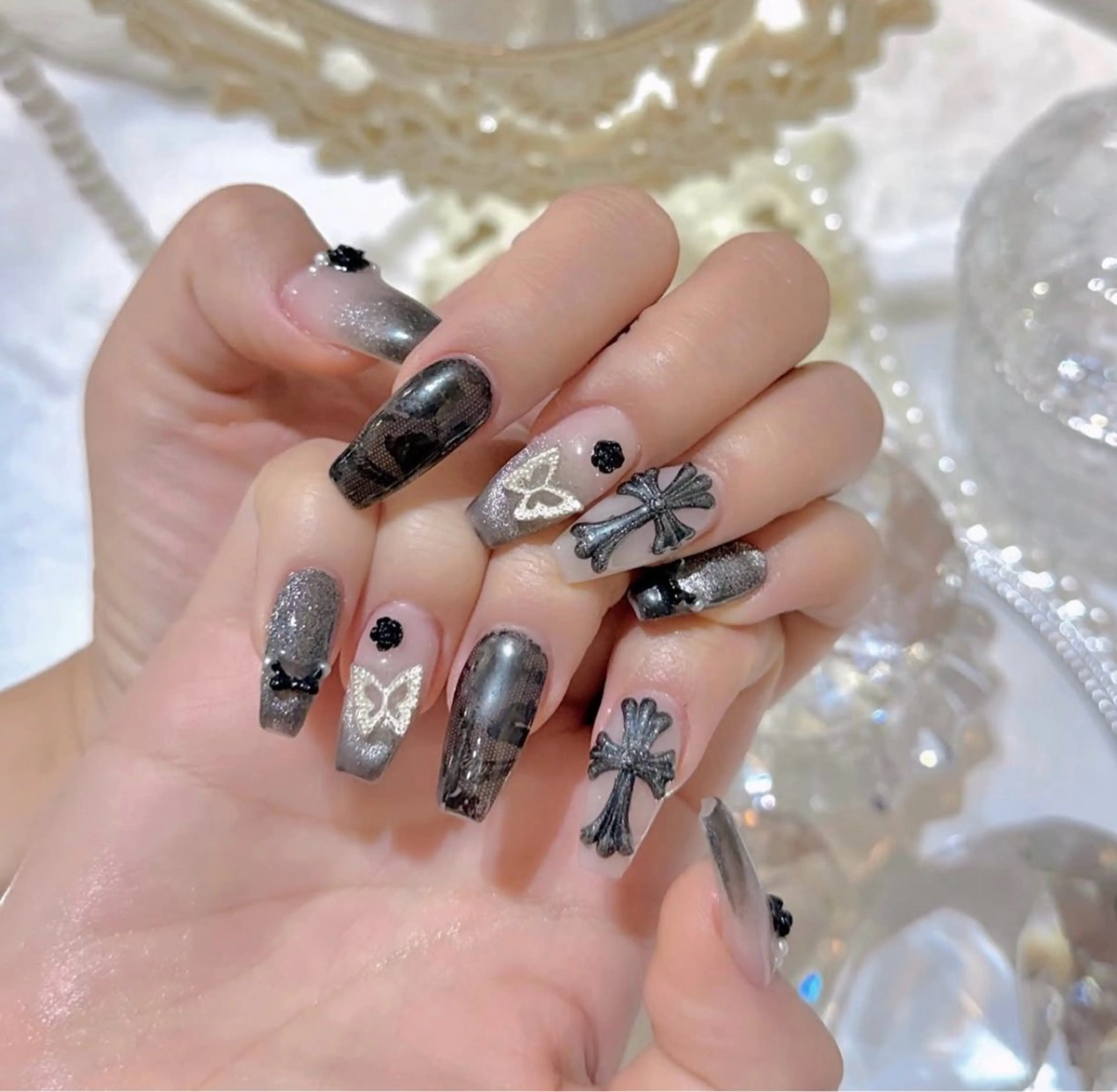 ネイル 長さ出し フレンチネイル 韓国ネイル レース マグネットネイル ハンドネイル 波 なみのネイルデザイン