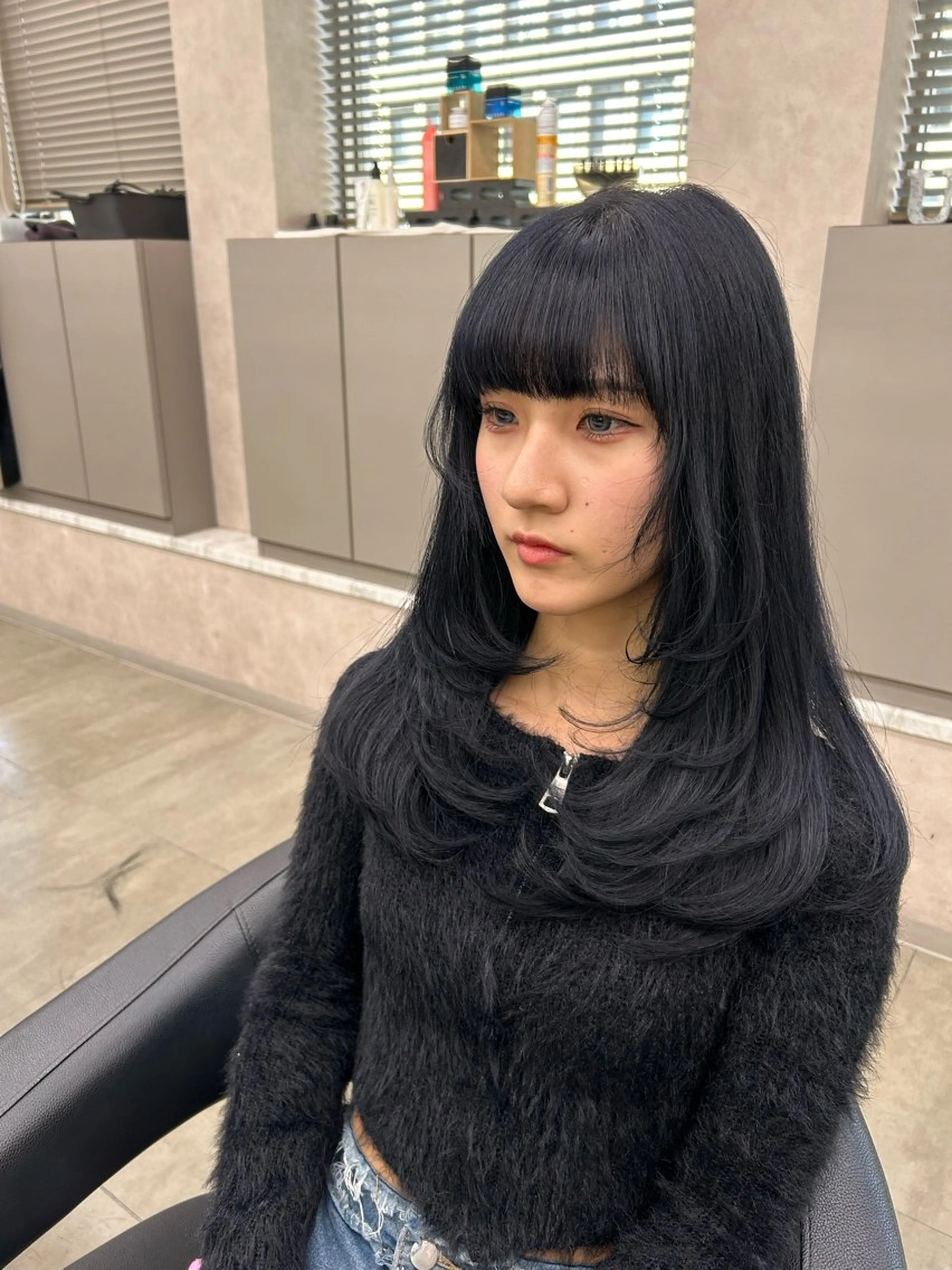 セミロング カラー パーマ ヘアアレンジ メンズ キッズ カット ヘアカラー トリートメント 🦋韓国レイヤー｜ 透明感グレージュ🦋のヘアスタイル