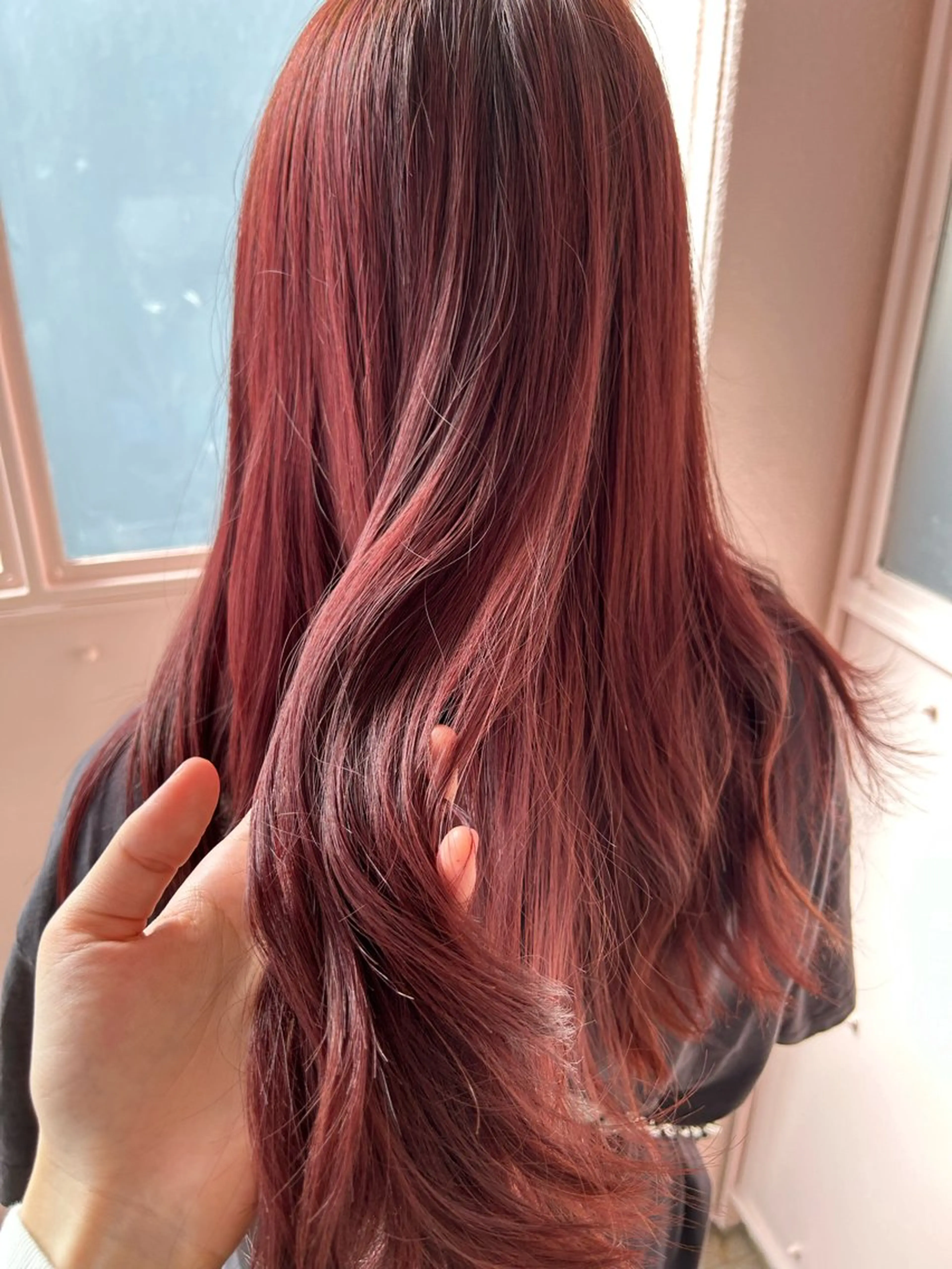 ロング カラー ブリーチ 透明感カラー レッドカラー ヘアカラー トリートメント 鈴木愛海/レイヤー /透明感カラーのヘアスタイル