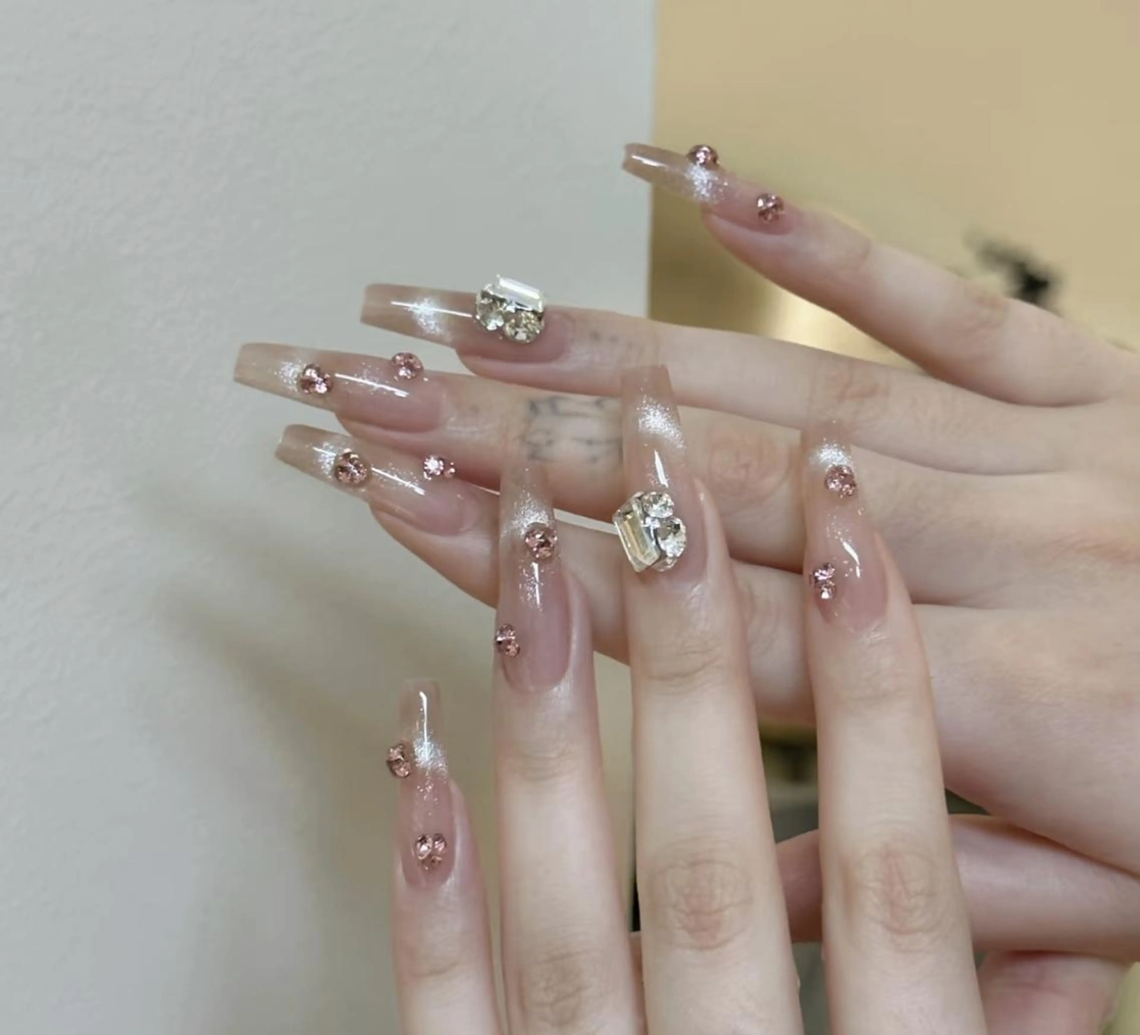 ネイル ハンドネイル ハンドケア 🍑 momo_nailのネイルデザイン