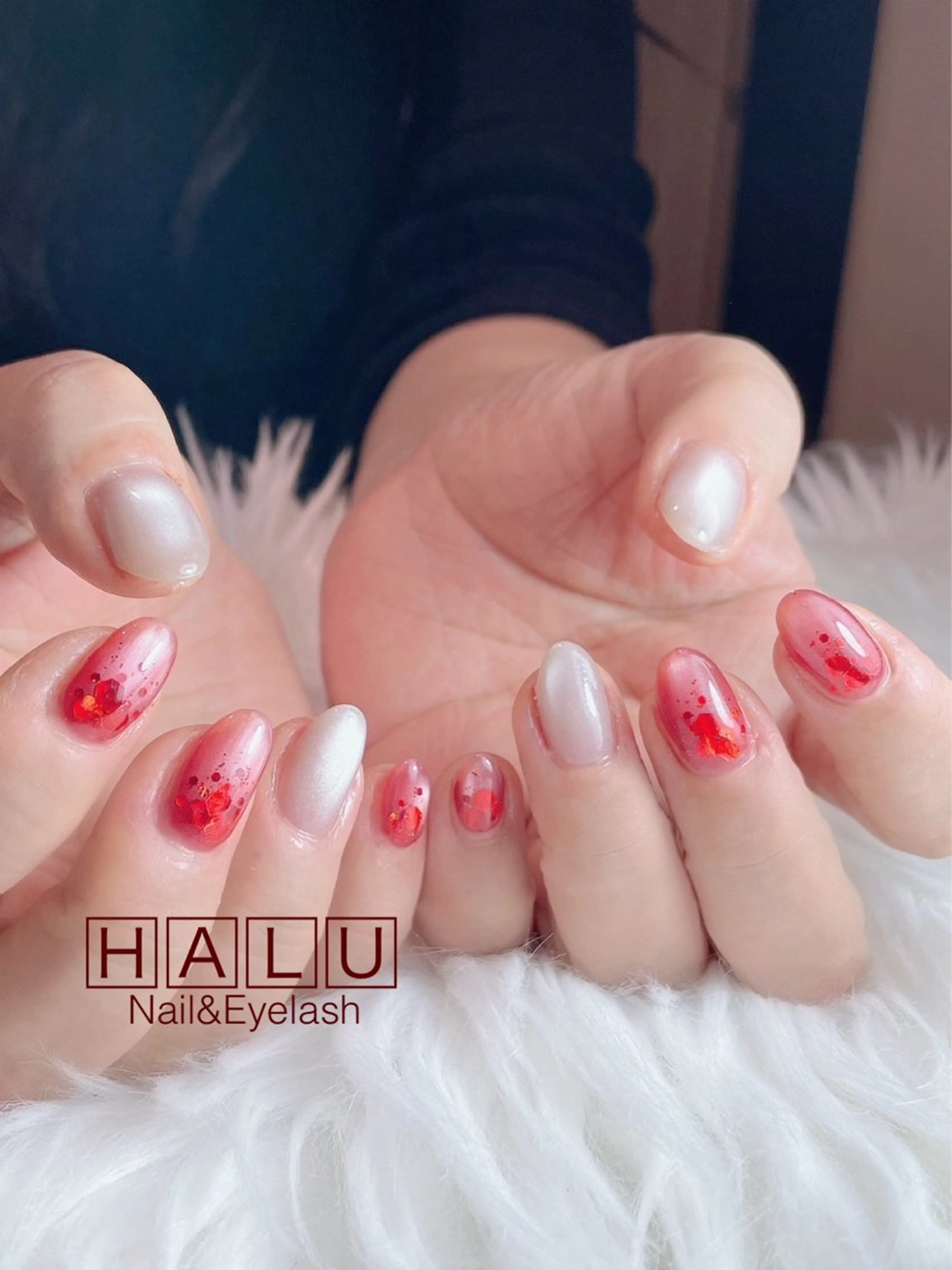 ネイル ホログラムネイル マグネットネイル 赤色 ハンドネイル フットネイル HALU ハルのネイルデザイン