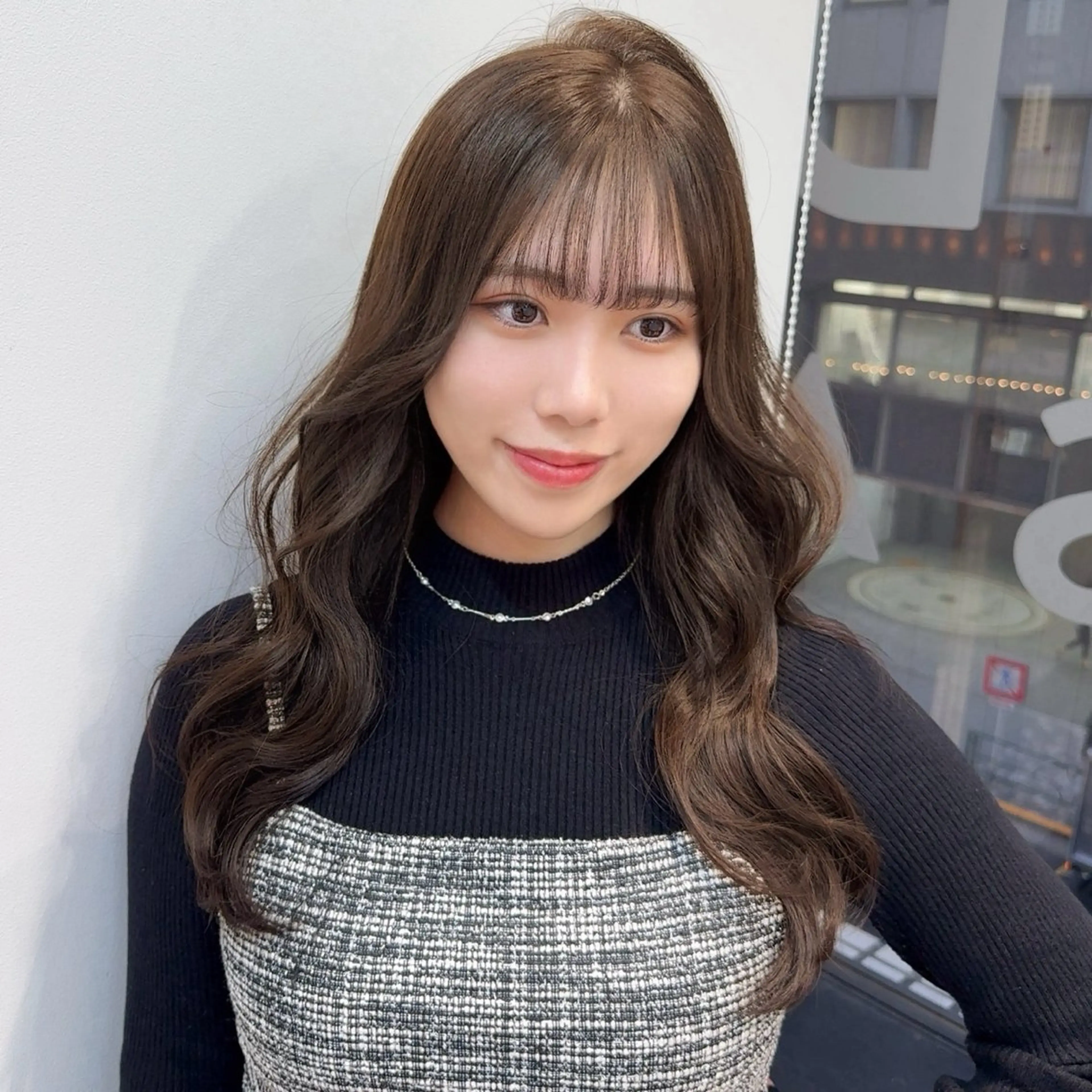 ミディアム ヘアカラー トリートメント サロウィン新宿三丁目East所属・顔周りレイヤー/新宿 /モテ艶カラー/航介のヘアスタイル