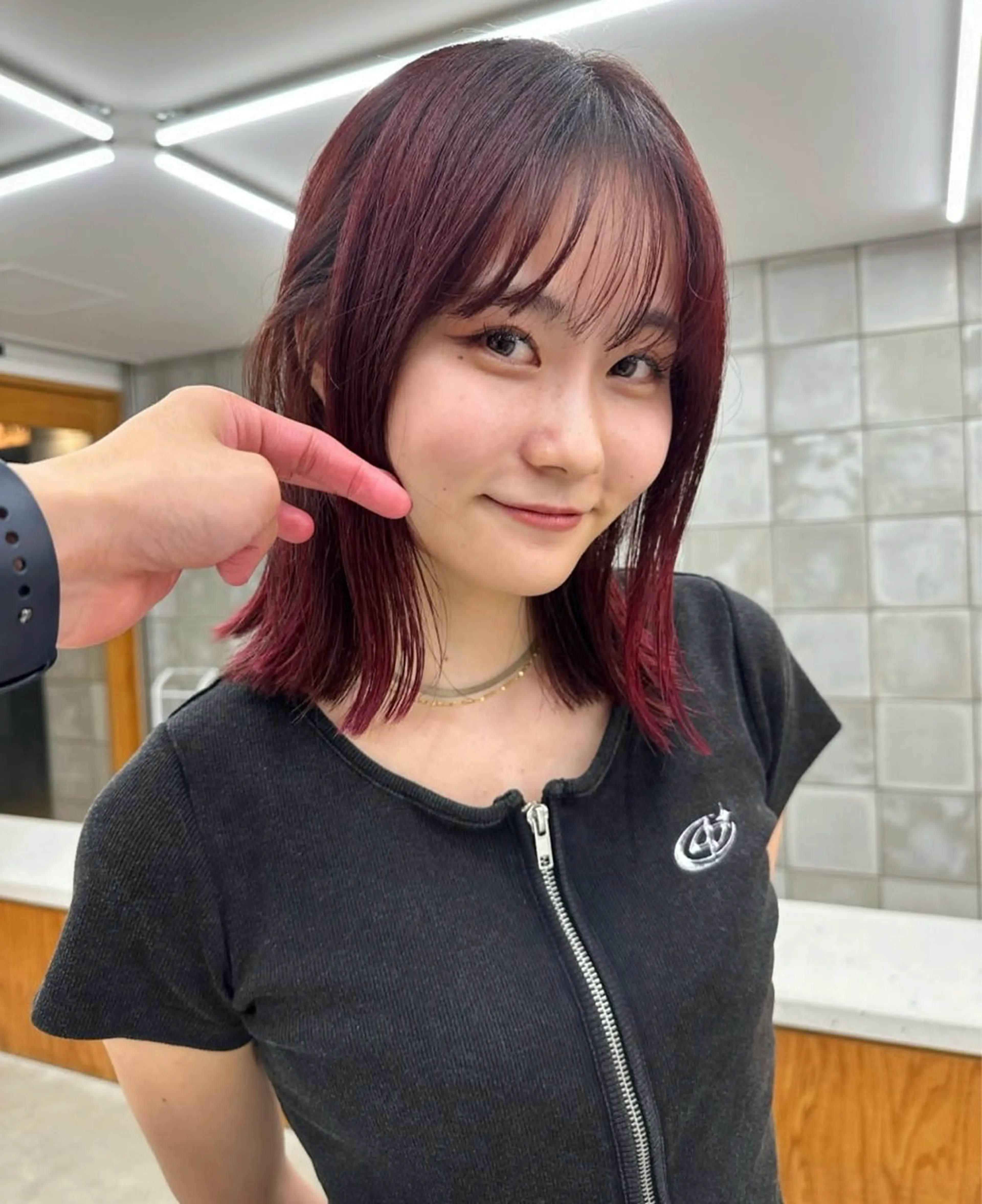 ミディアム カラー ブリーチ ブリーチなしカラー ピンクカラー レッドカラー バイオレットカラー カット ヘアカラー パーマ /レイヤー 榛地渉馬 /矢場町のヘアスタイル