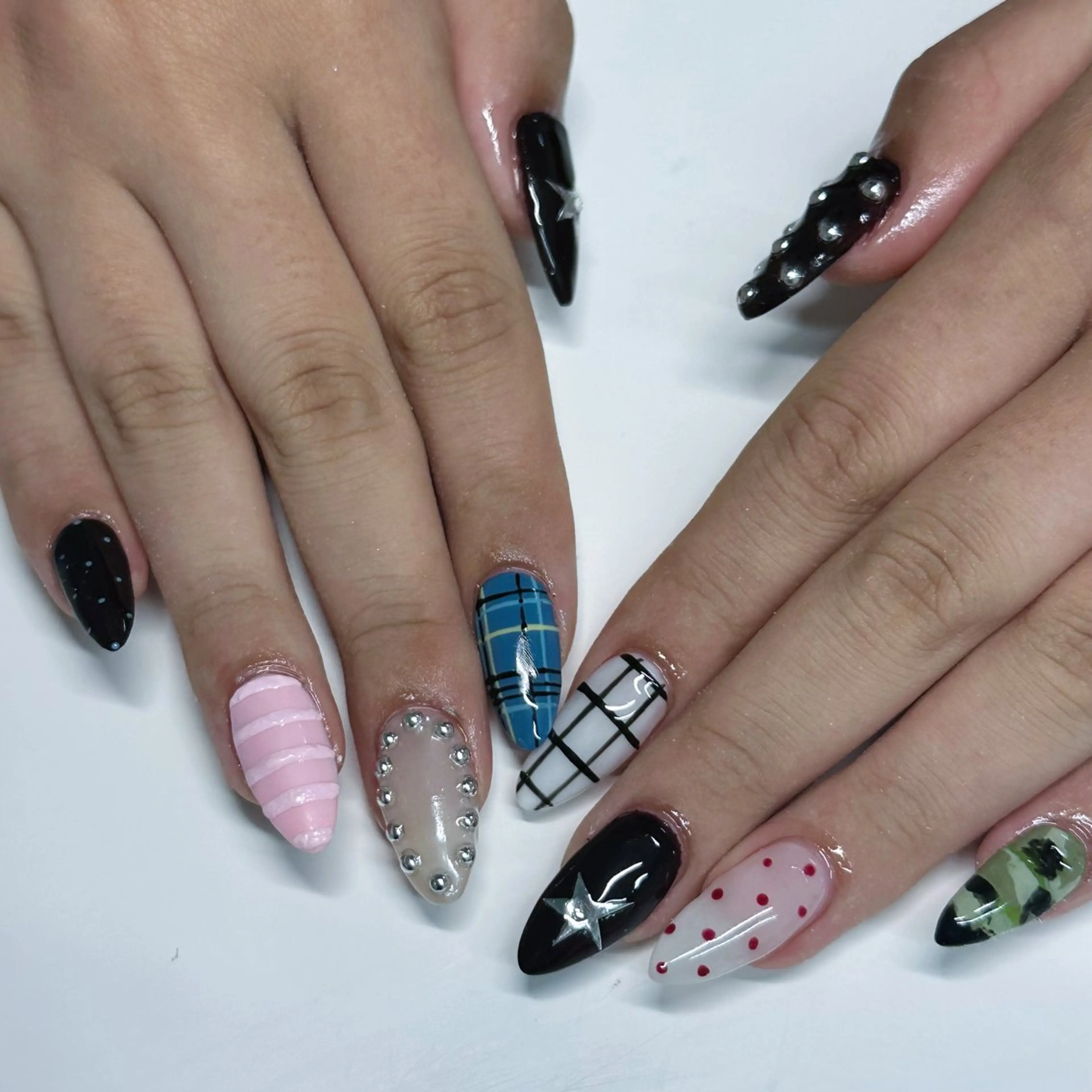 ネイル ハンドネイル mis uzuのネイルデザイン