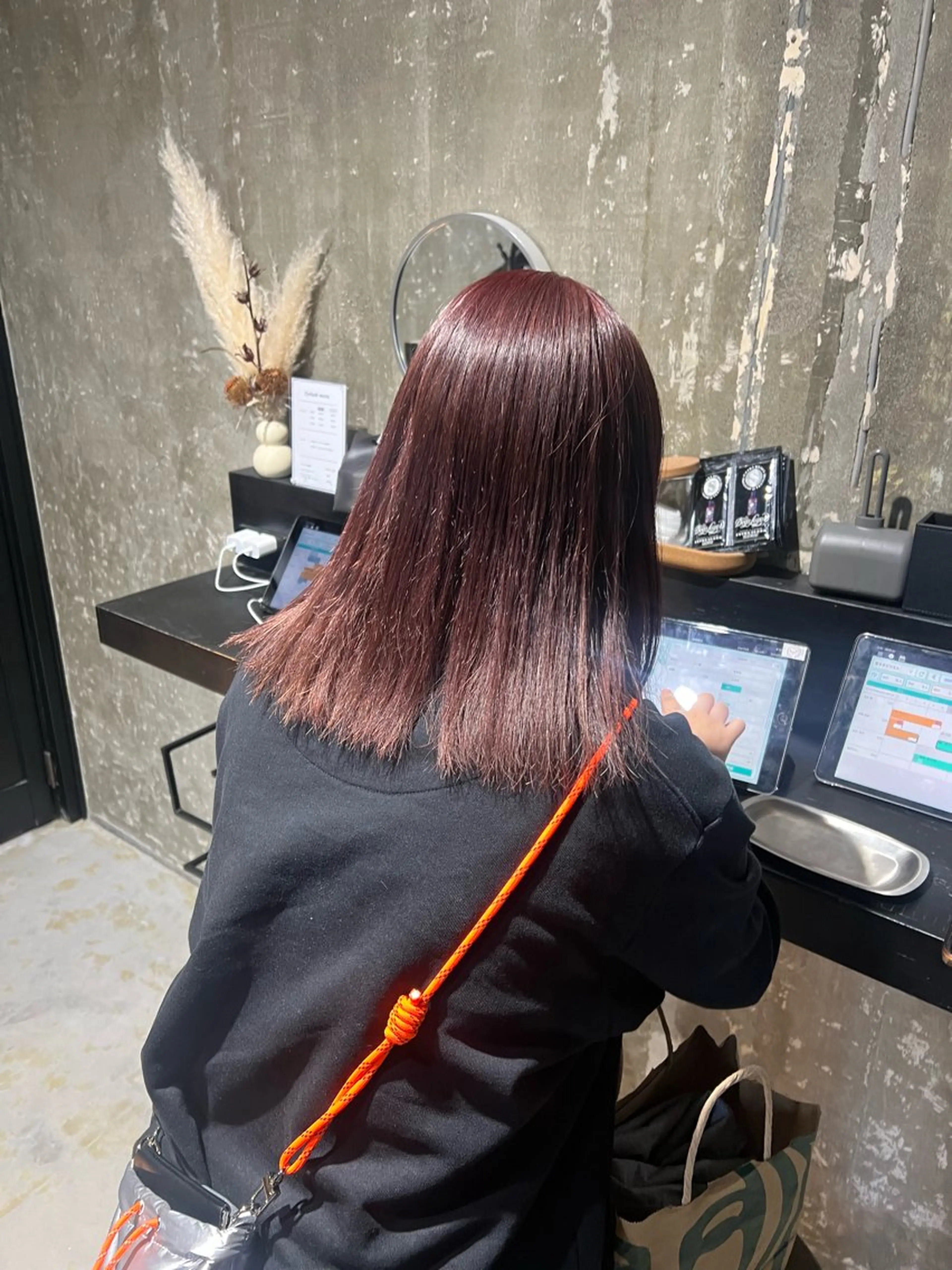 ミディアム カラー ブリーチ ブラウンカラー レッドカラー レッドブラウン 美髪矯正/髪質改善/ 艶髪🤍伊藤梨紗のヘアスタイル