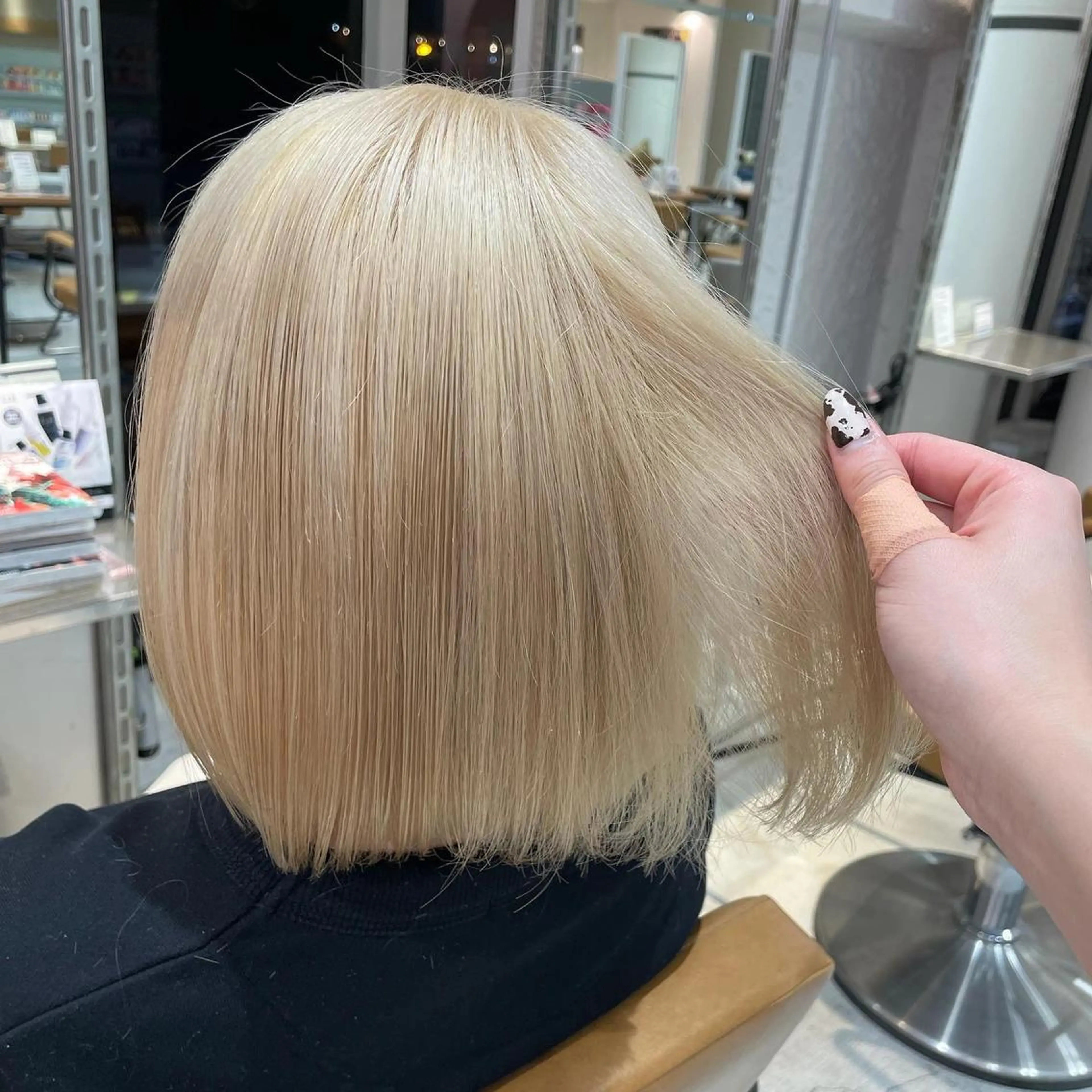 ショート カラー ブリーチ ケアブリーチ ヘアカラー 大阪韓国ヘア 🦋RINKAのヘアスタイル