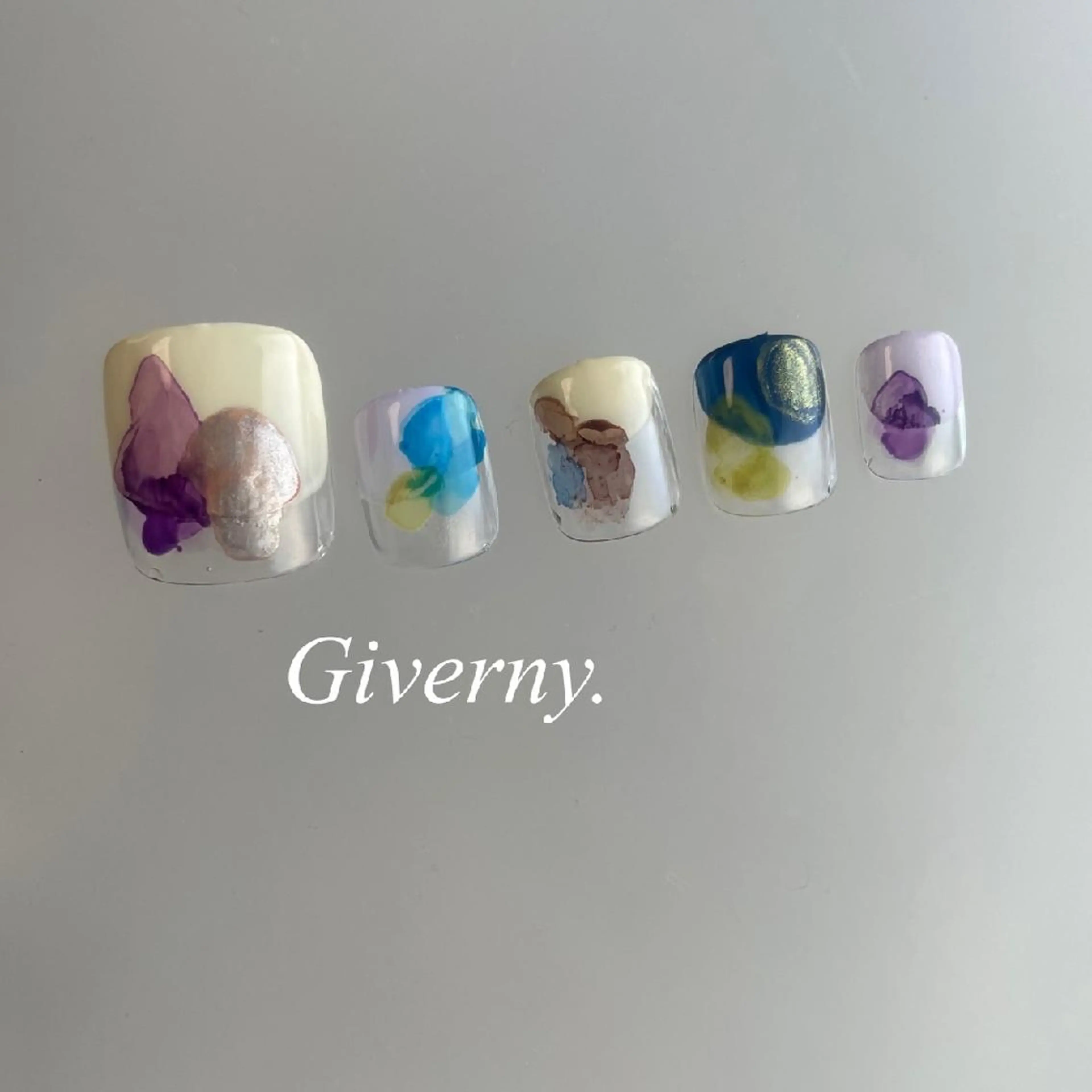 ネイル アートネイル フットネイル ニュアンスネイル フットネイル Giverny .のネイルデザイン