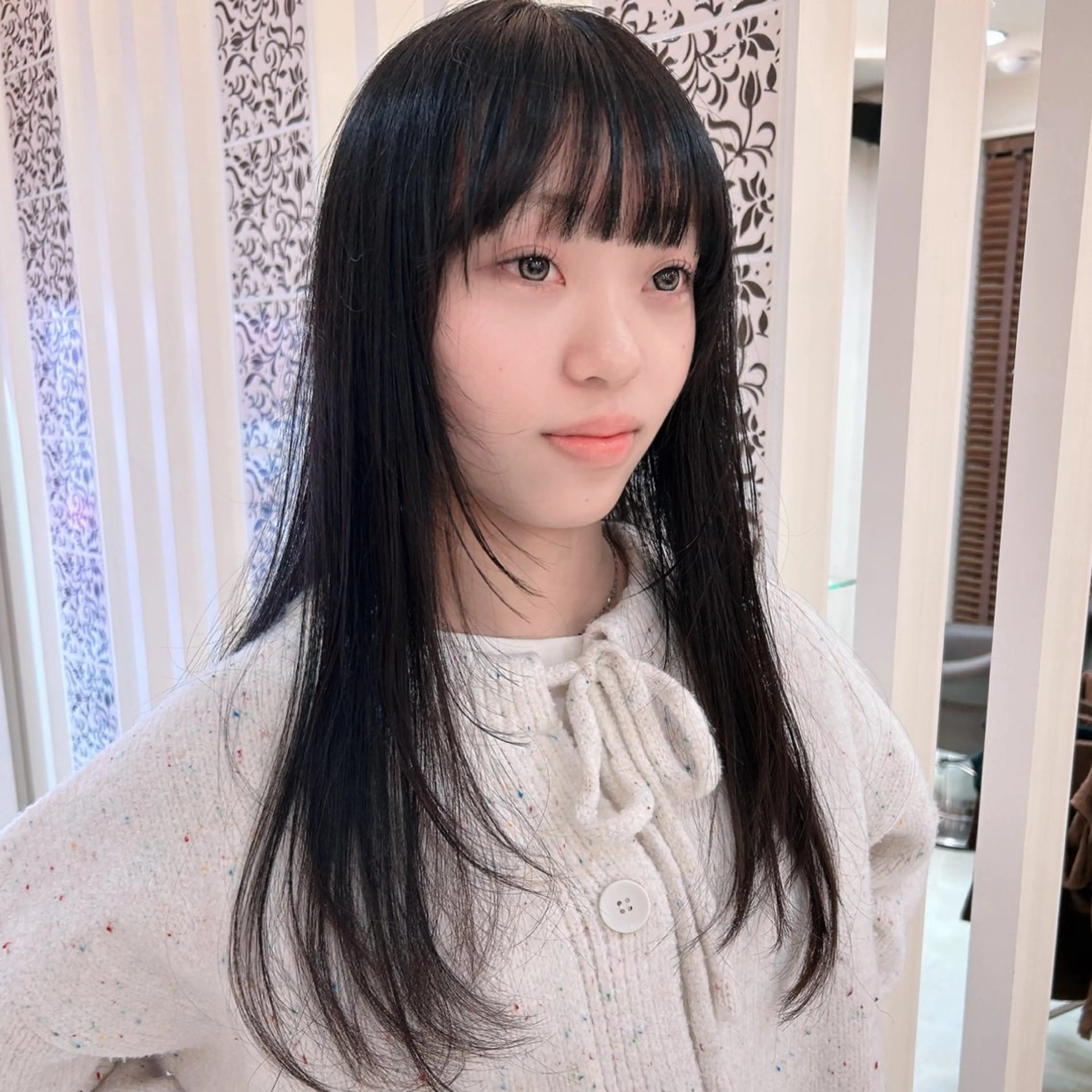 セミロング 顔まわりレイヤー レイヤーカット カット balance.三宅 星哉のヘアスタイル