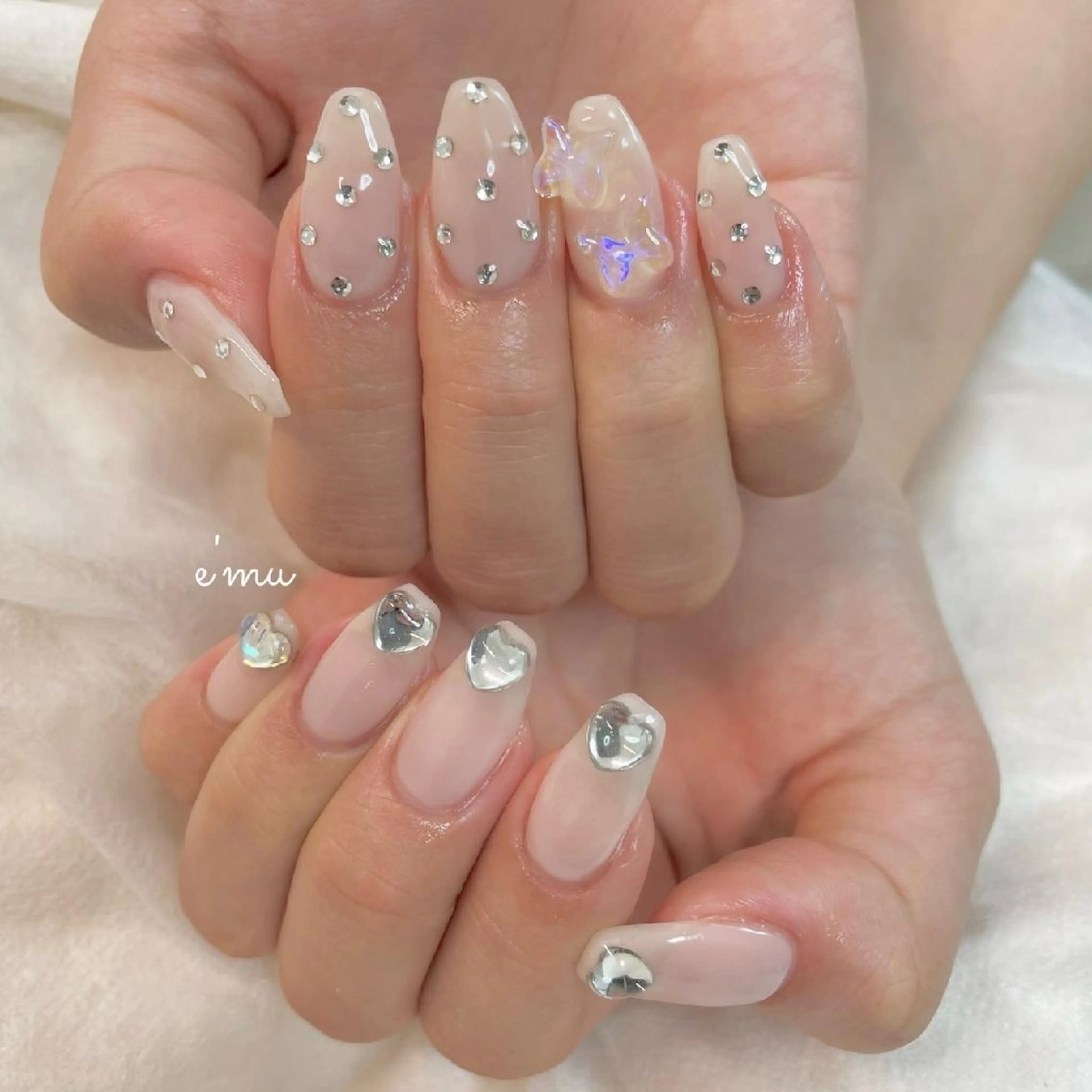 ネイル ハート キラキラネイル 韓国ネイル 春ネイル nail salon e'mu💐のネイルデザイン