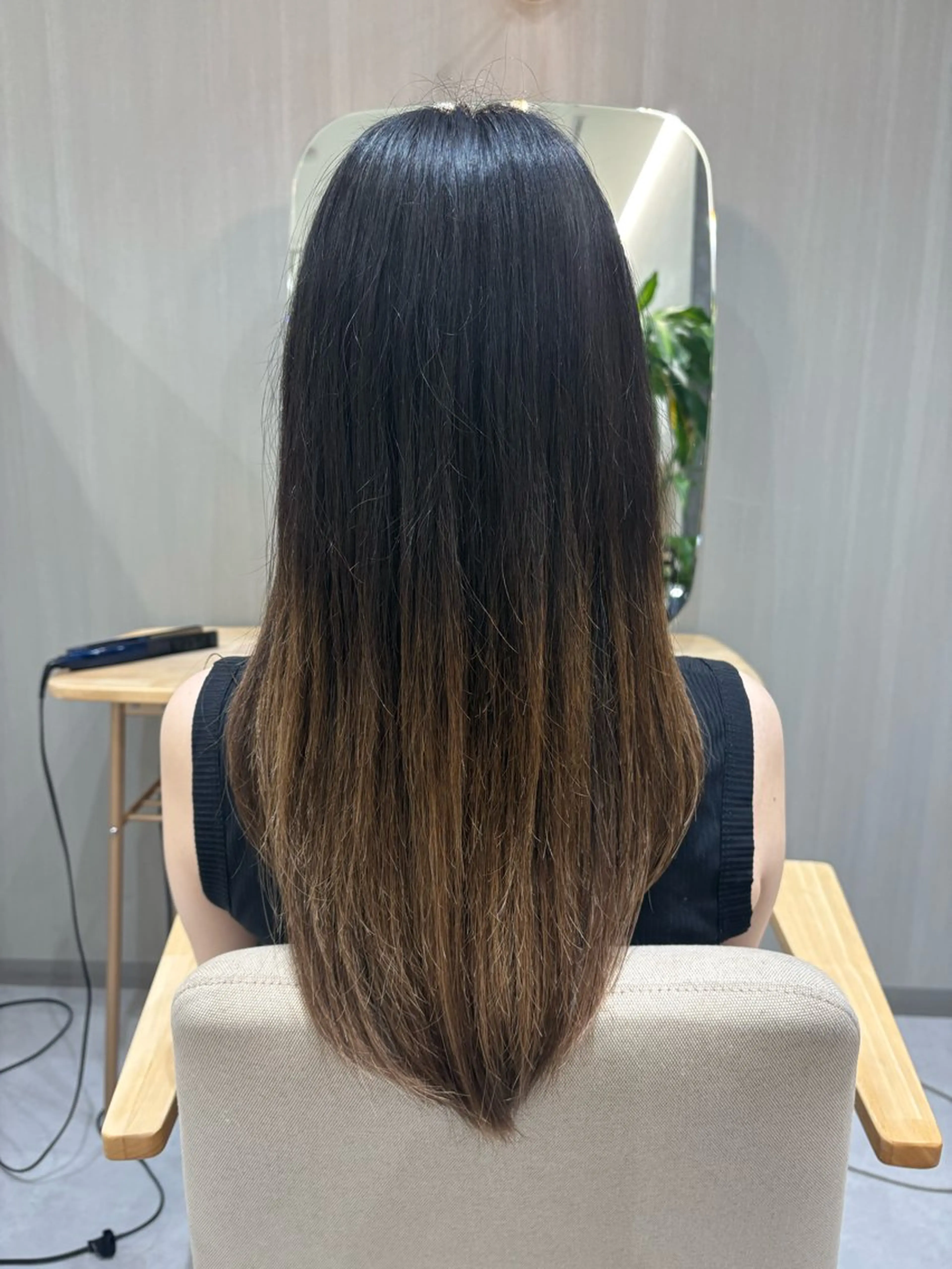 ロング 吉田 絢音のヘアスタイル