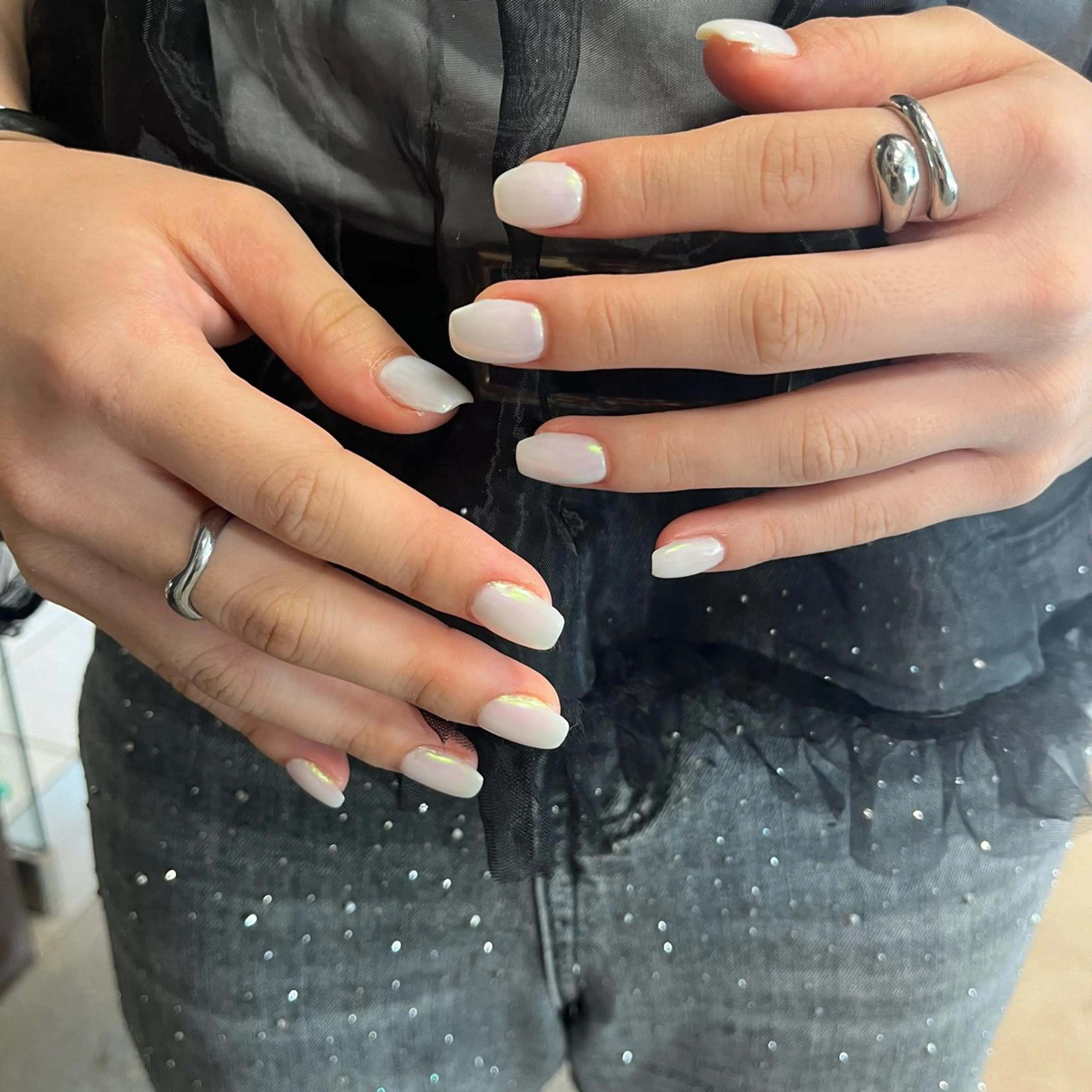 ネイル オーロラネイル ワンカラーネイル ハンドネイル 生井 優花のネイルデザイン