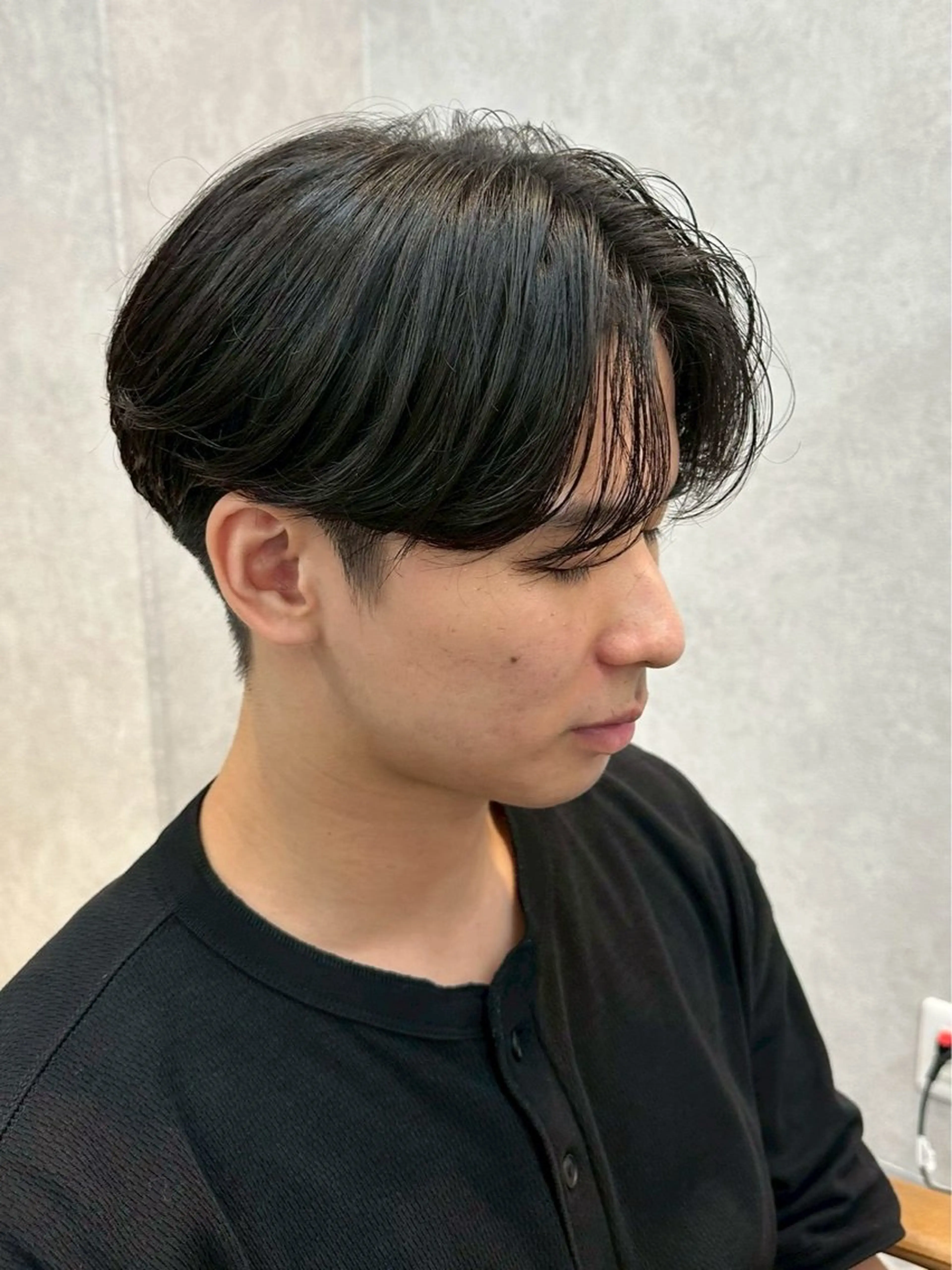 ショート メンズ センターパート 刈り上げ かのん/メンズ毛流れ 特化/曲がる縮毛矯正のヘアスタイル