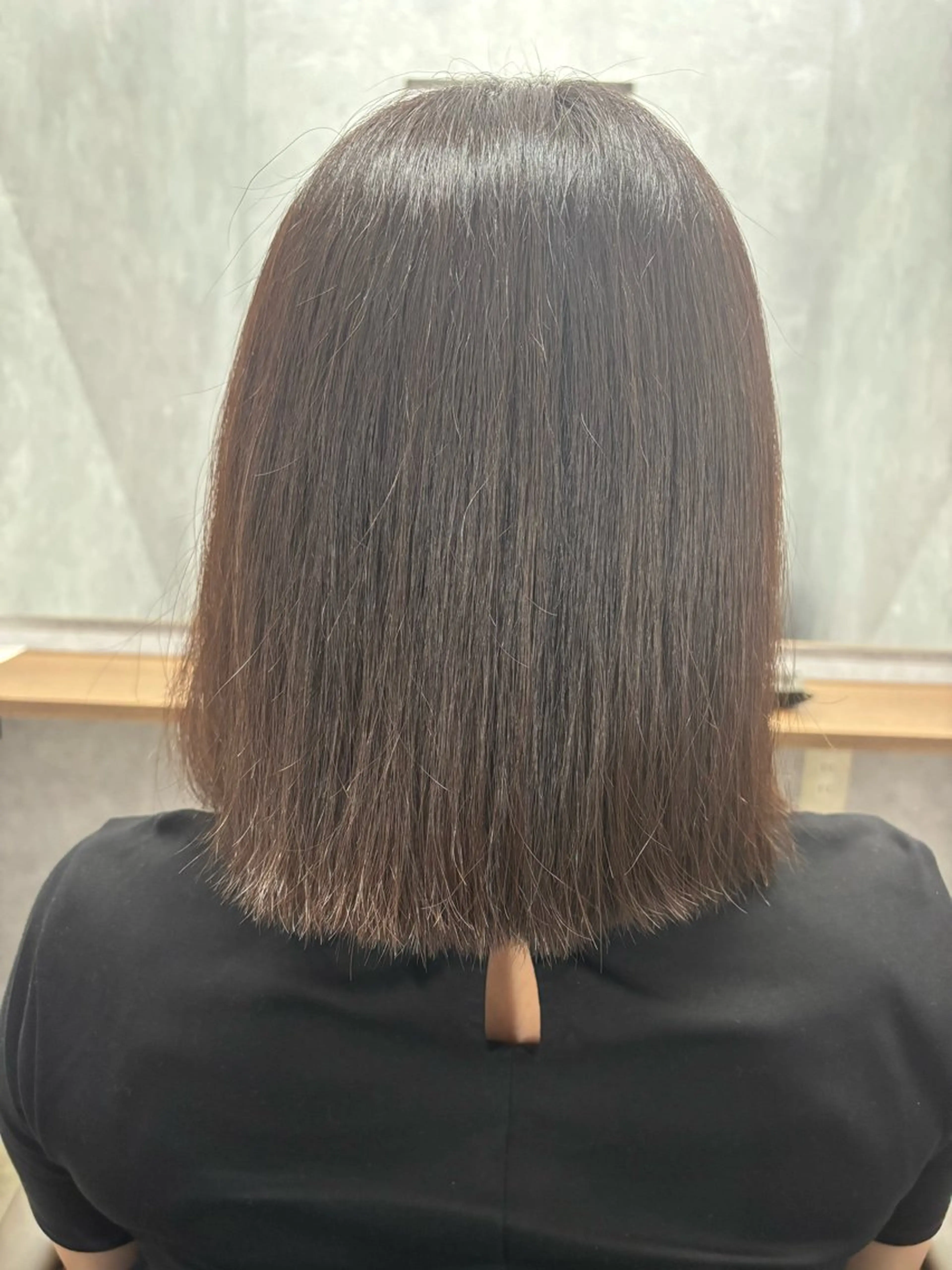 ミディアム カラー 山崎 美羽のヘアスタイル