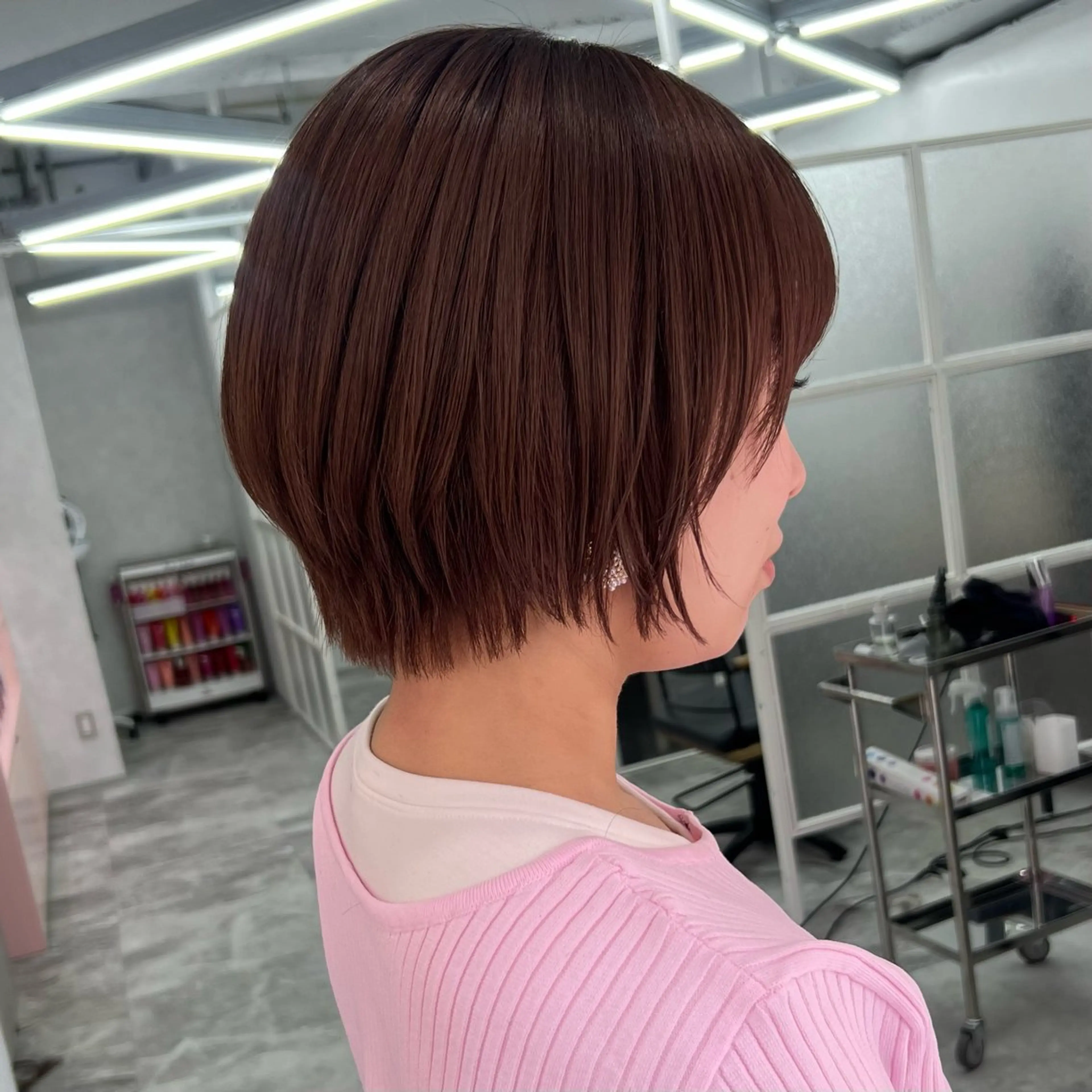 ショート ハンサムショート 丸みショート ショートヘア カット ヘアカラー トリートメント 岸下 理緒のヘアスタイル