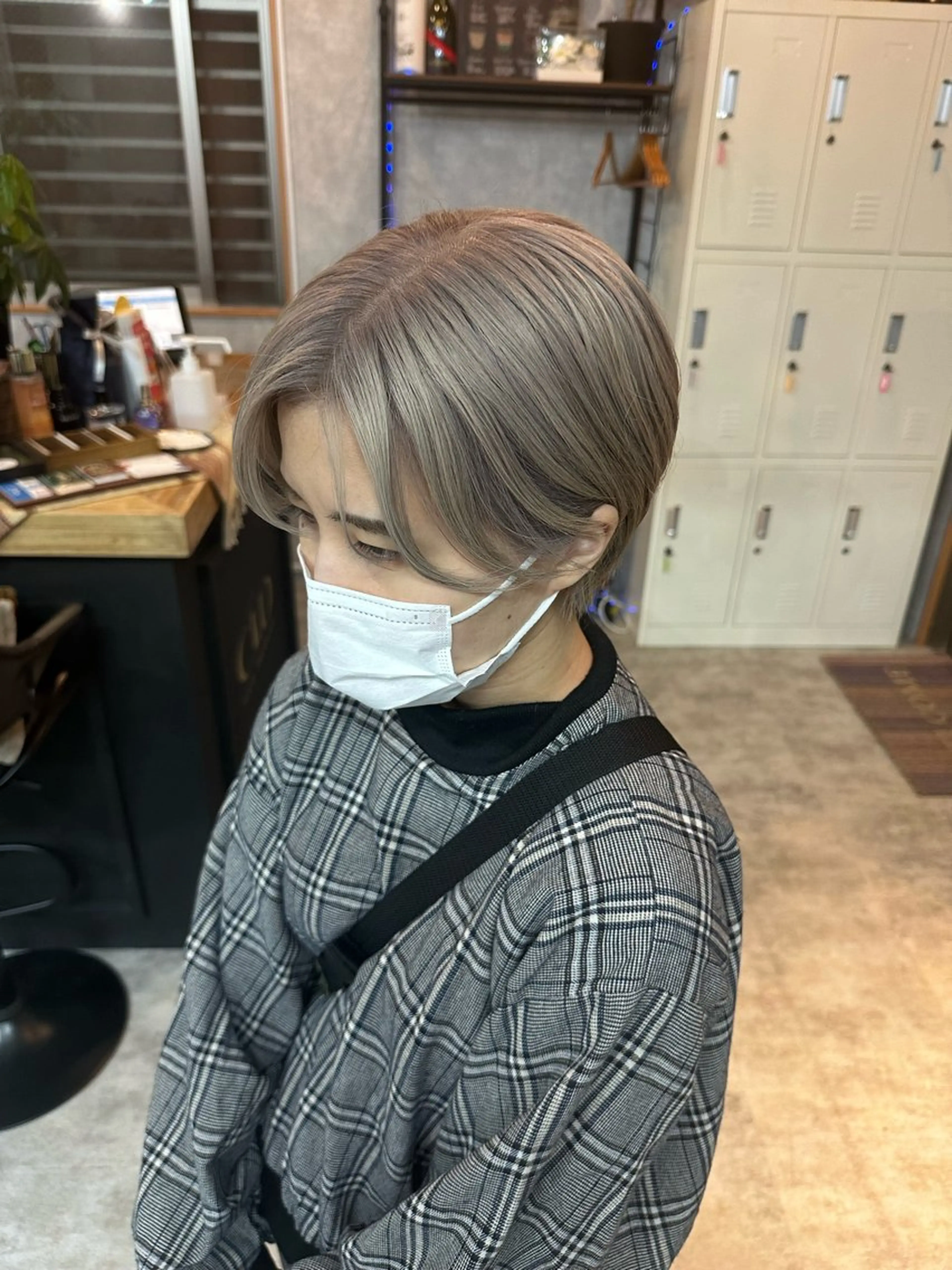 ショート 切りっぱなしボブ ショートボブ ハンサムショート 丸みショート ボブ カット ヘアカラー トリートメント モテ髪/ボブ/ショー ト/アダチフウトのヘアスタイル