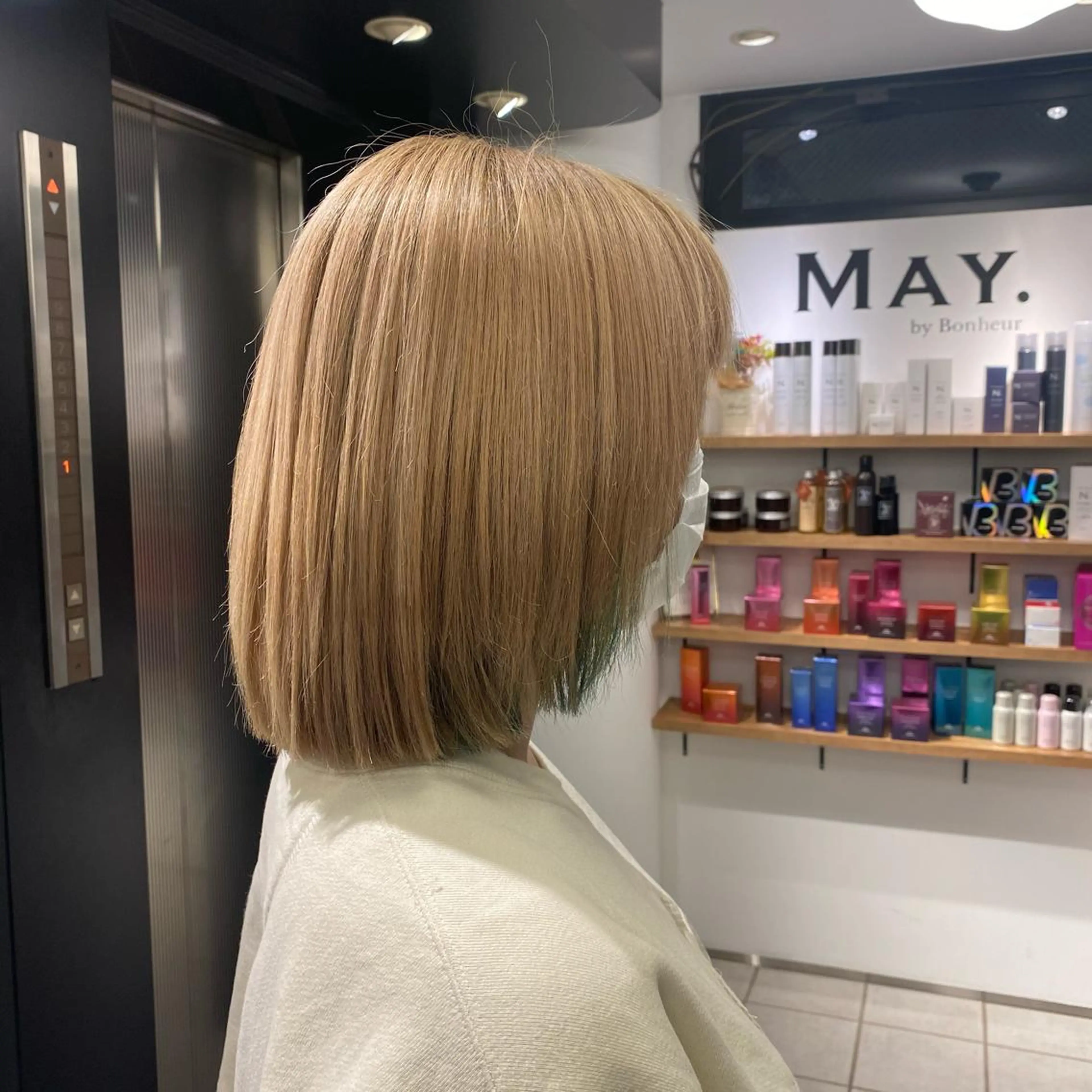 カラー ノンダメージ⭐️ 透明感カラー中田七菜のヘアスタイル