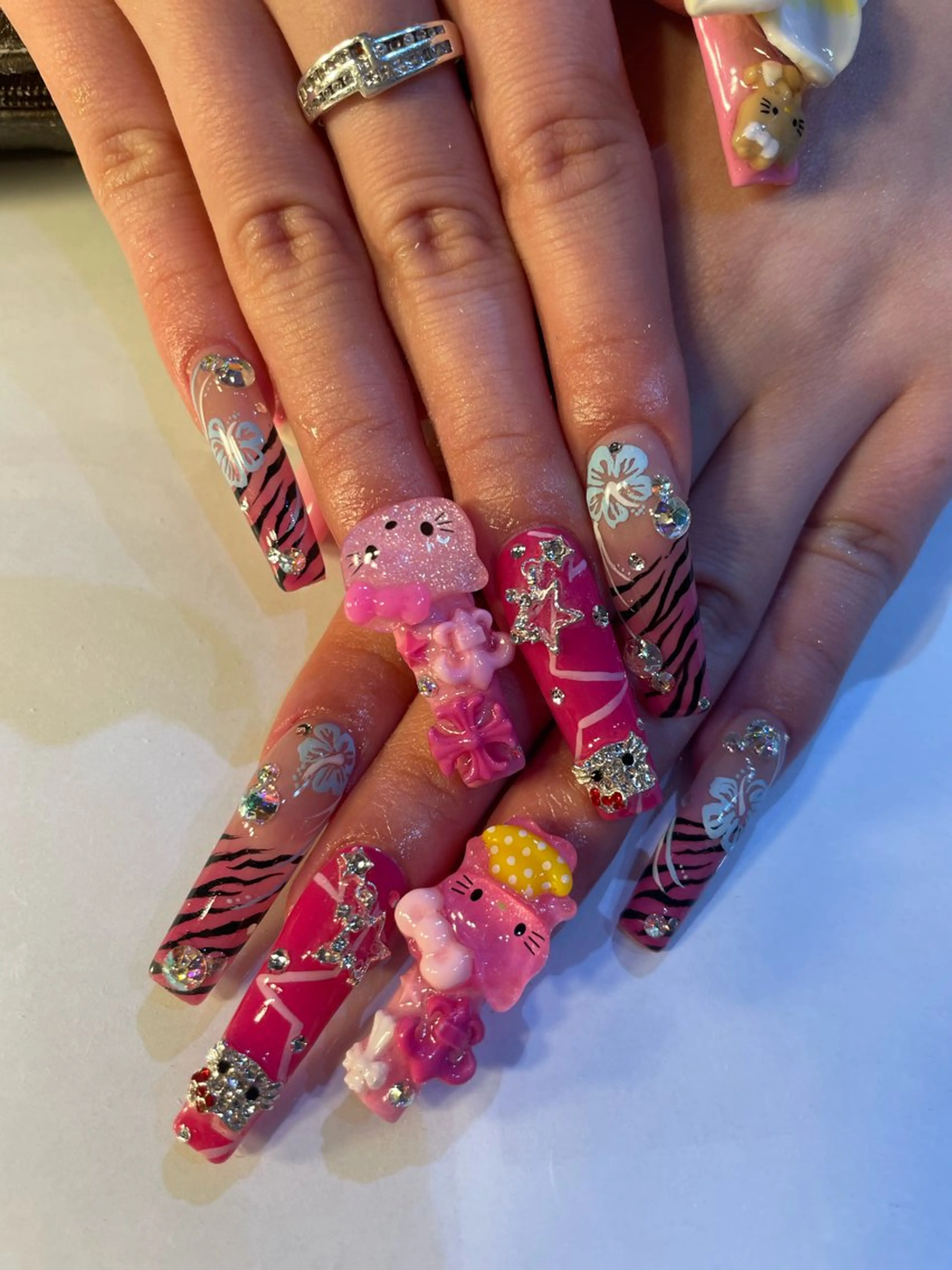 ネイル chatblanc ♡のネイルデザイン